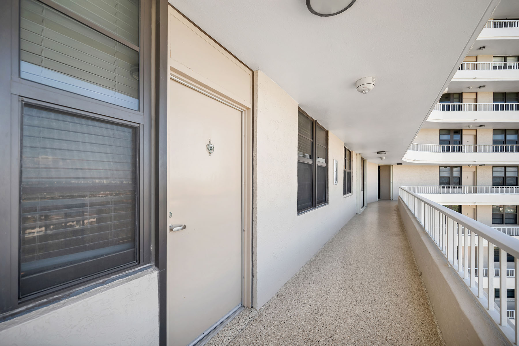 380 Seaview Court , 1405