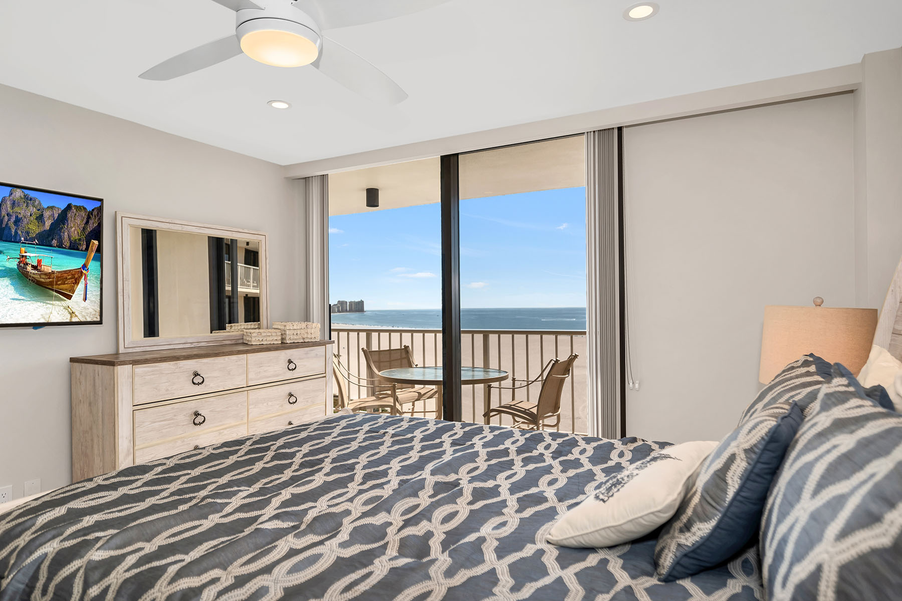 380 Seaview Court , 1405