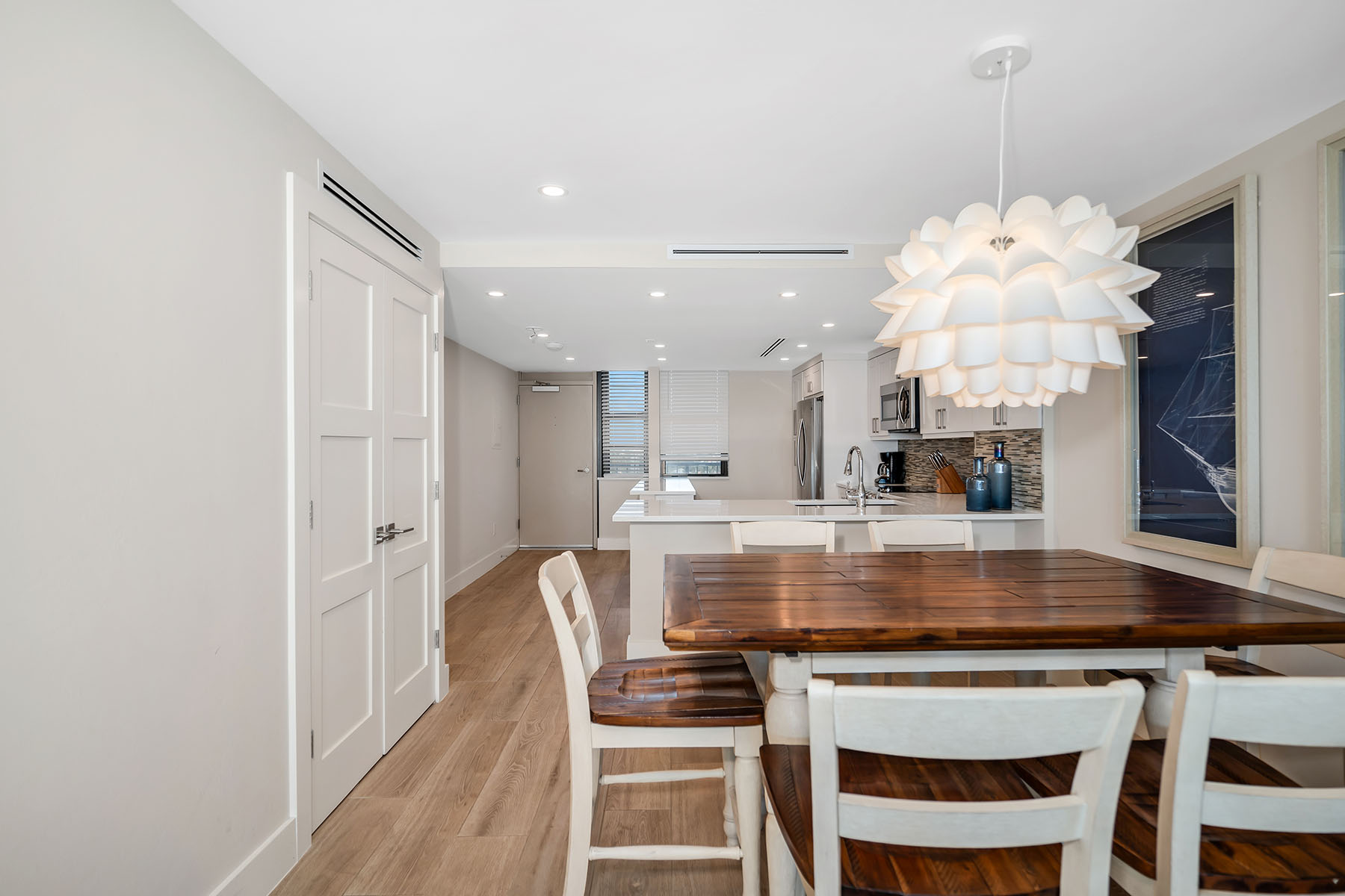 380 Seaview Court , 1405
