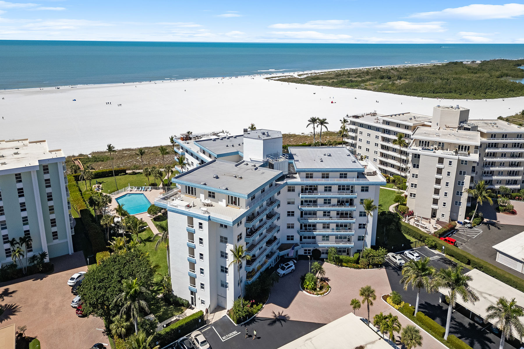 220 Seaview Court , 216