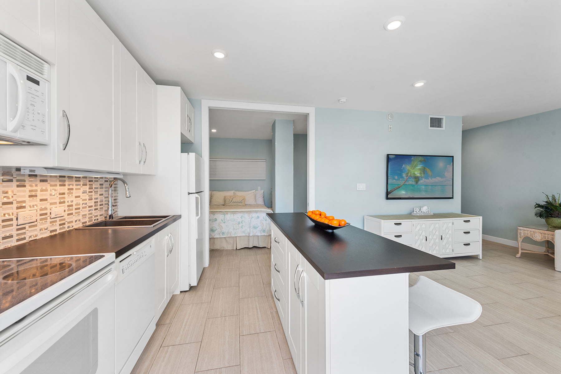 220 Seaview Court , 216
