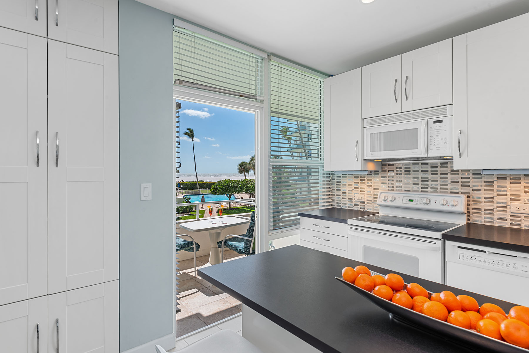 220 Seaview Court , 216