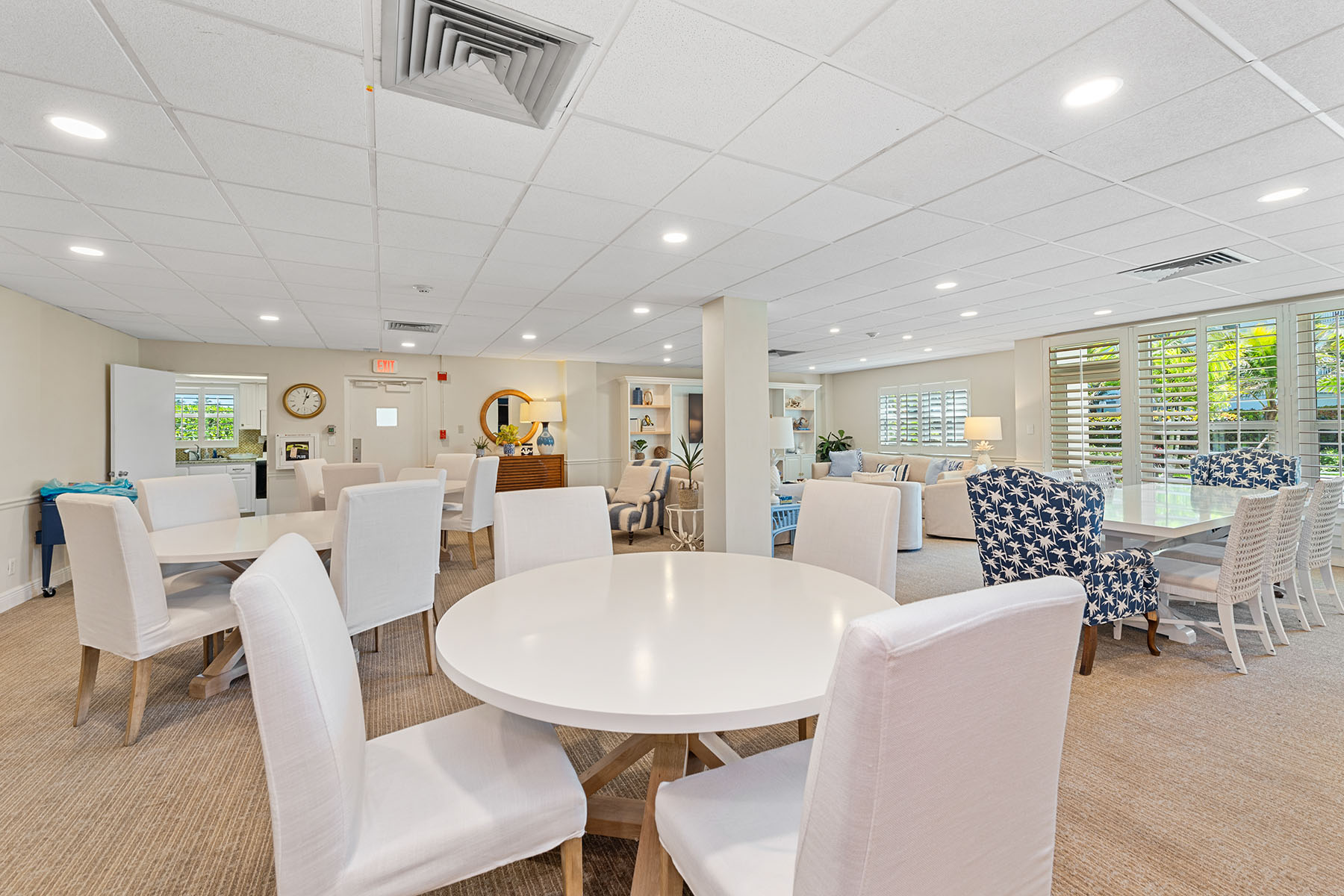 220 Seaview Court , 216