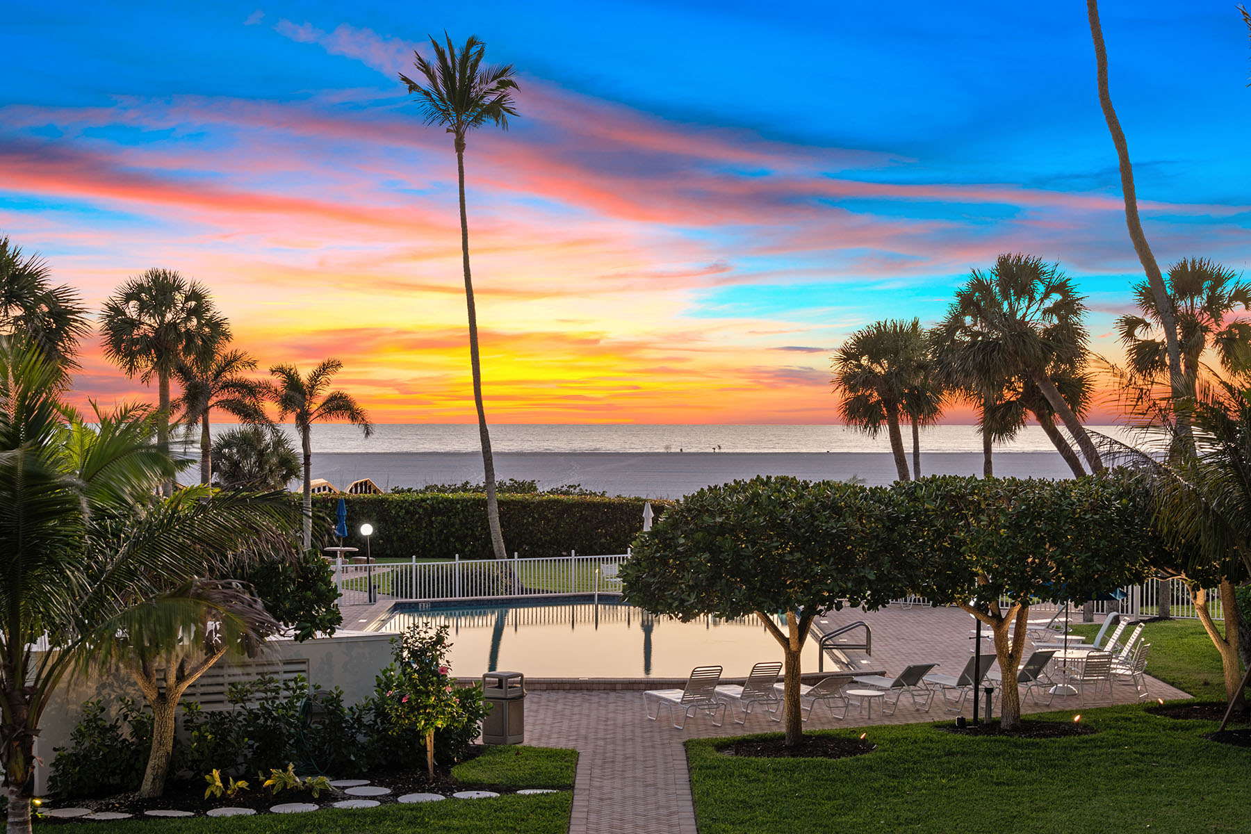 220 Seaview Court , 216