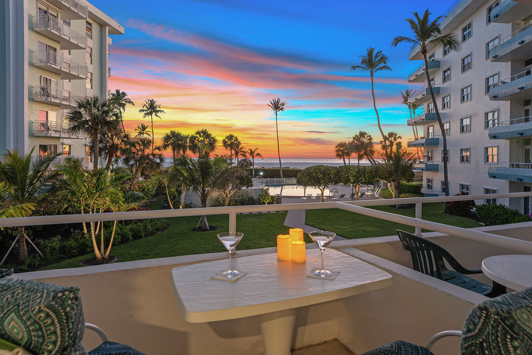 220 Seaview Court , 216