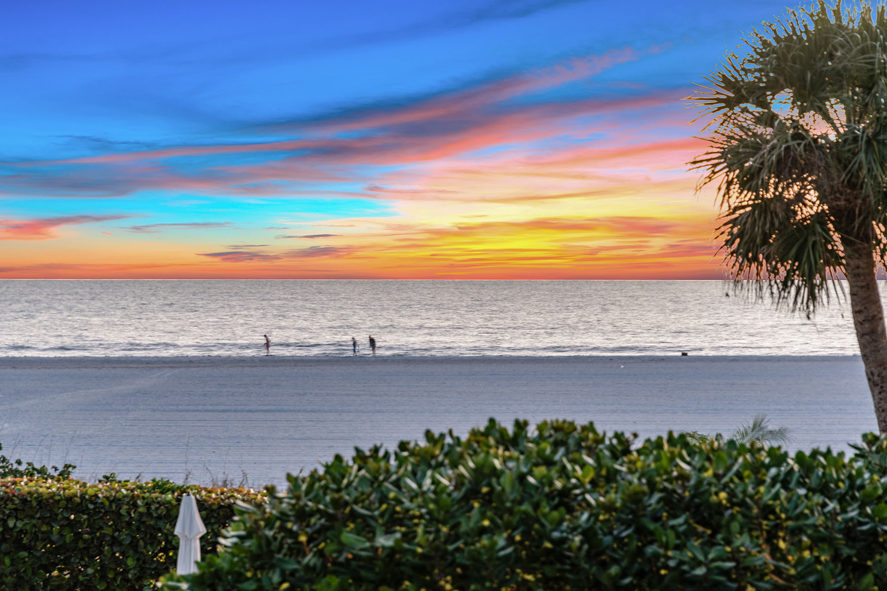 220 Seaview Court , 216