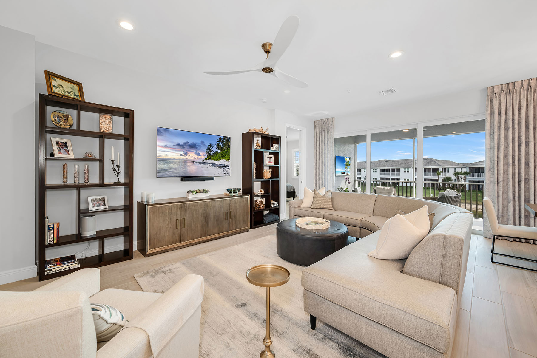 2609 Seychelles Circle , 1607