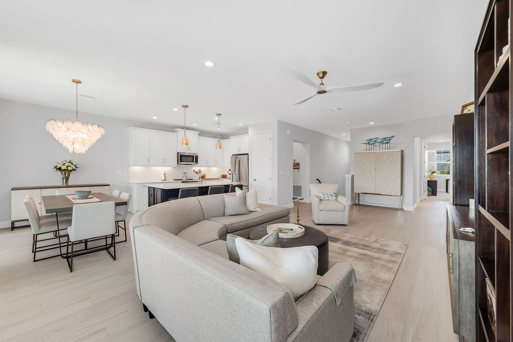 2609 Seychelles Circle , 1607