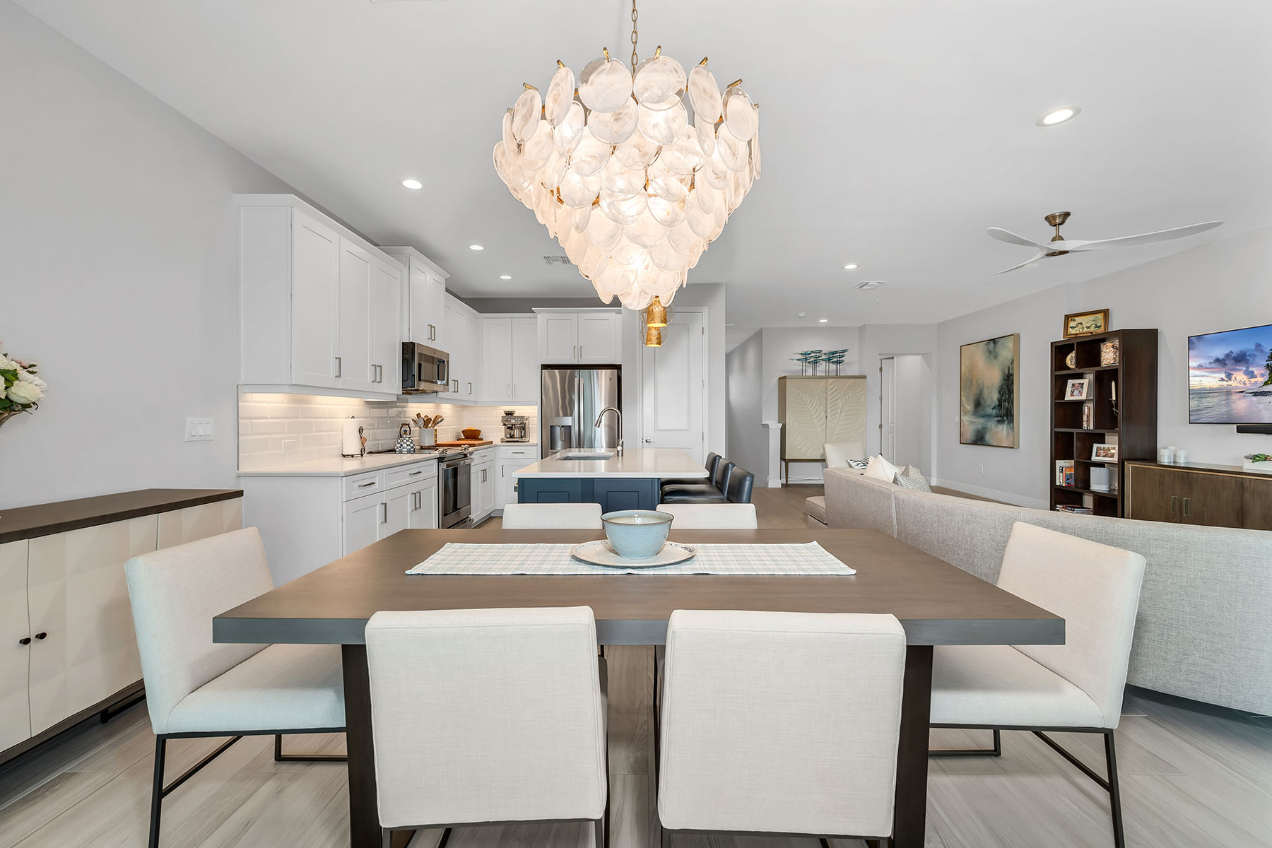 2609 Seychelles Circle , 1607