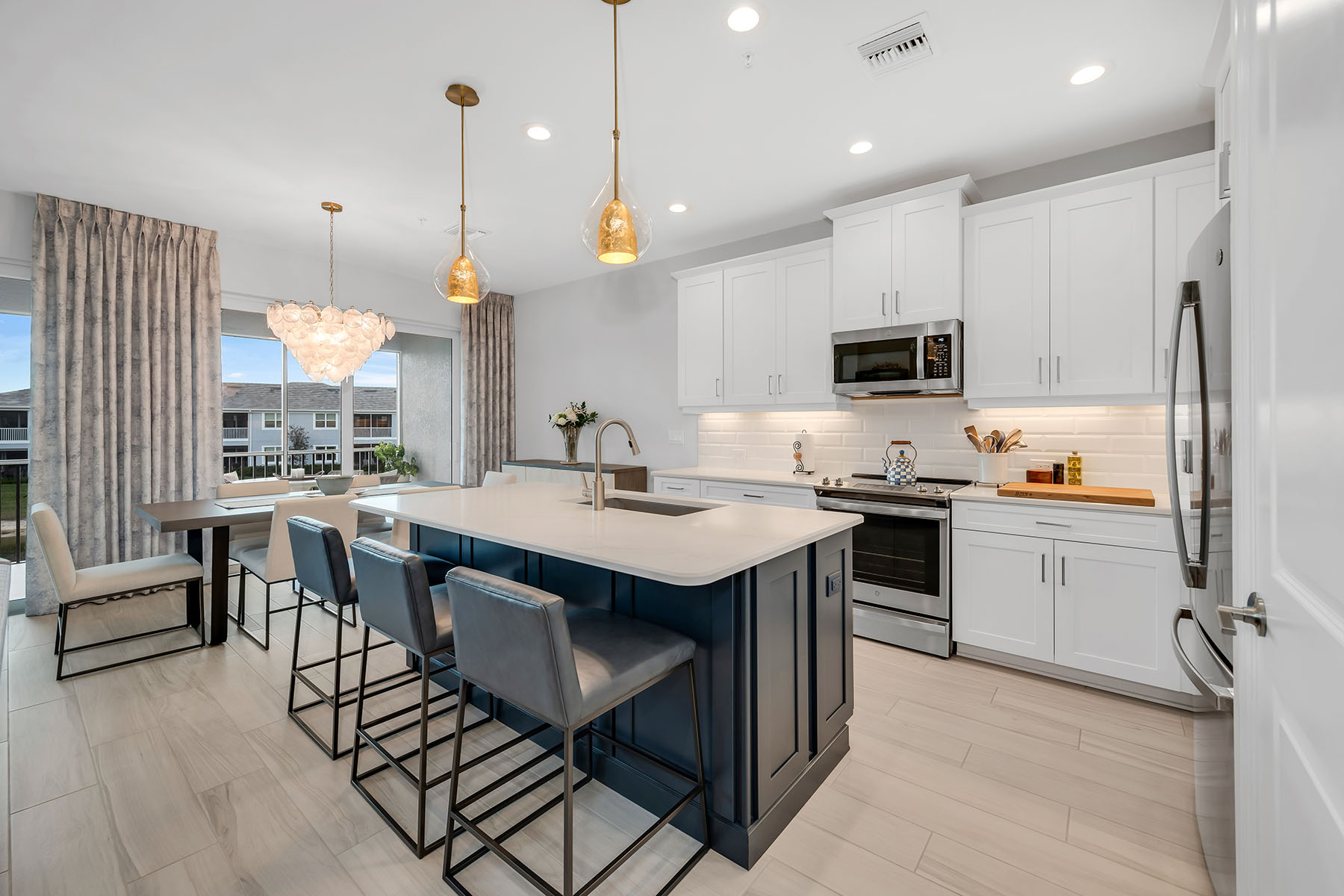 2609 Seychelles Circle , 1607