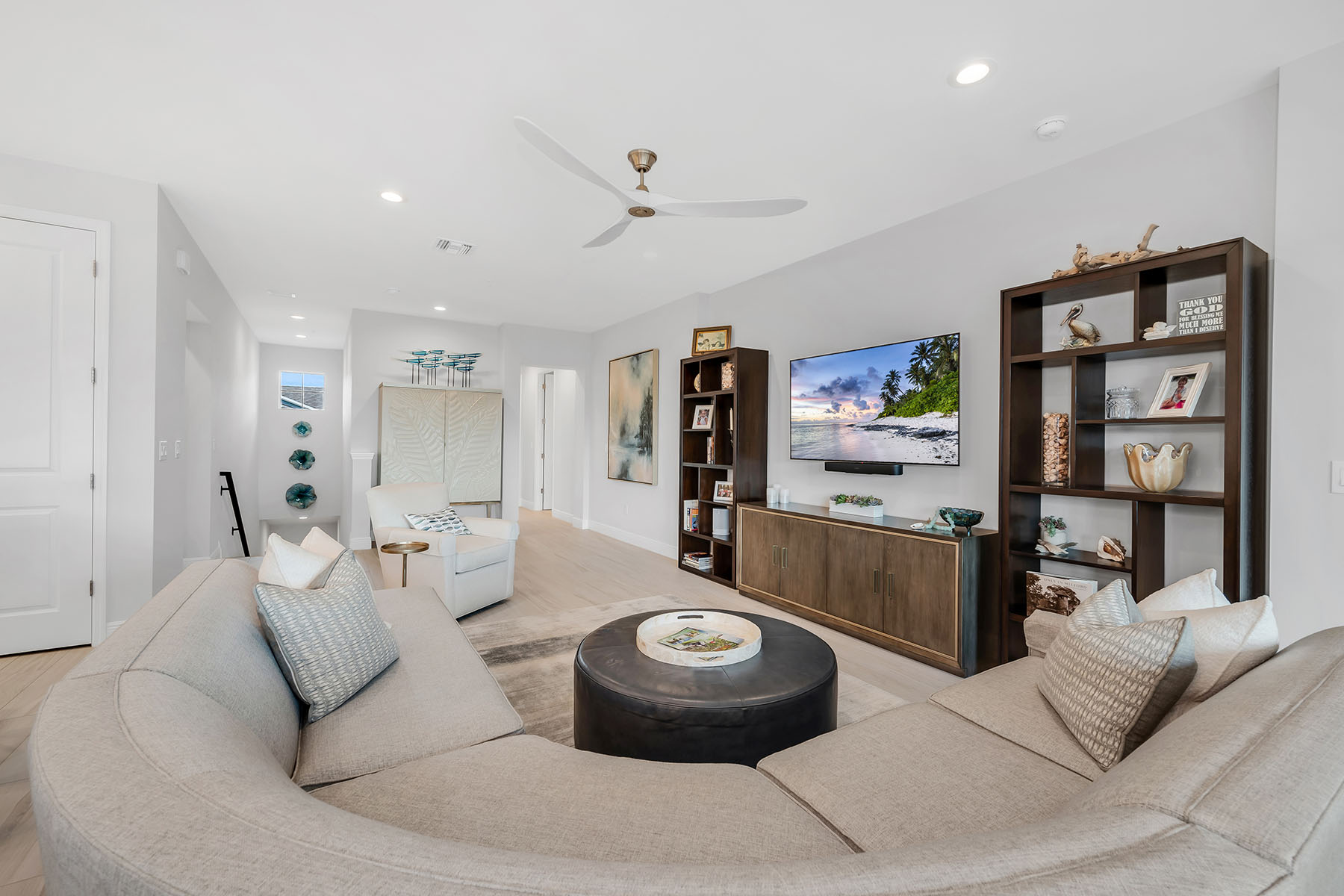 2609 Seychelles Circle , 1607