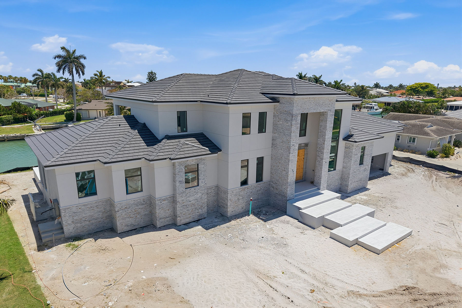 975 Sundrop Court