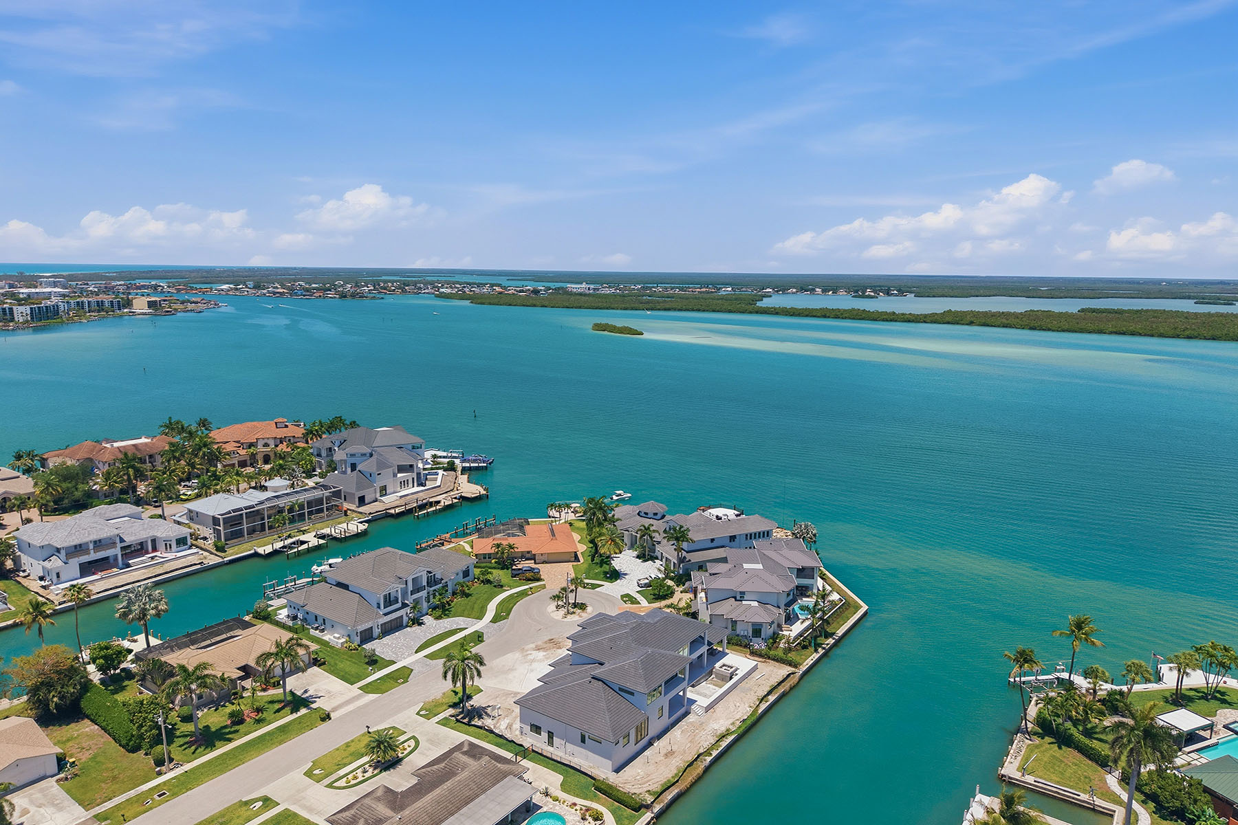 975 Sundrop Court