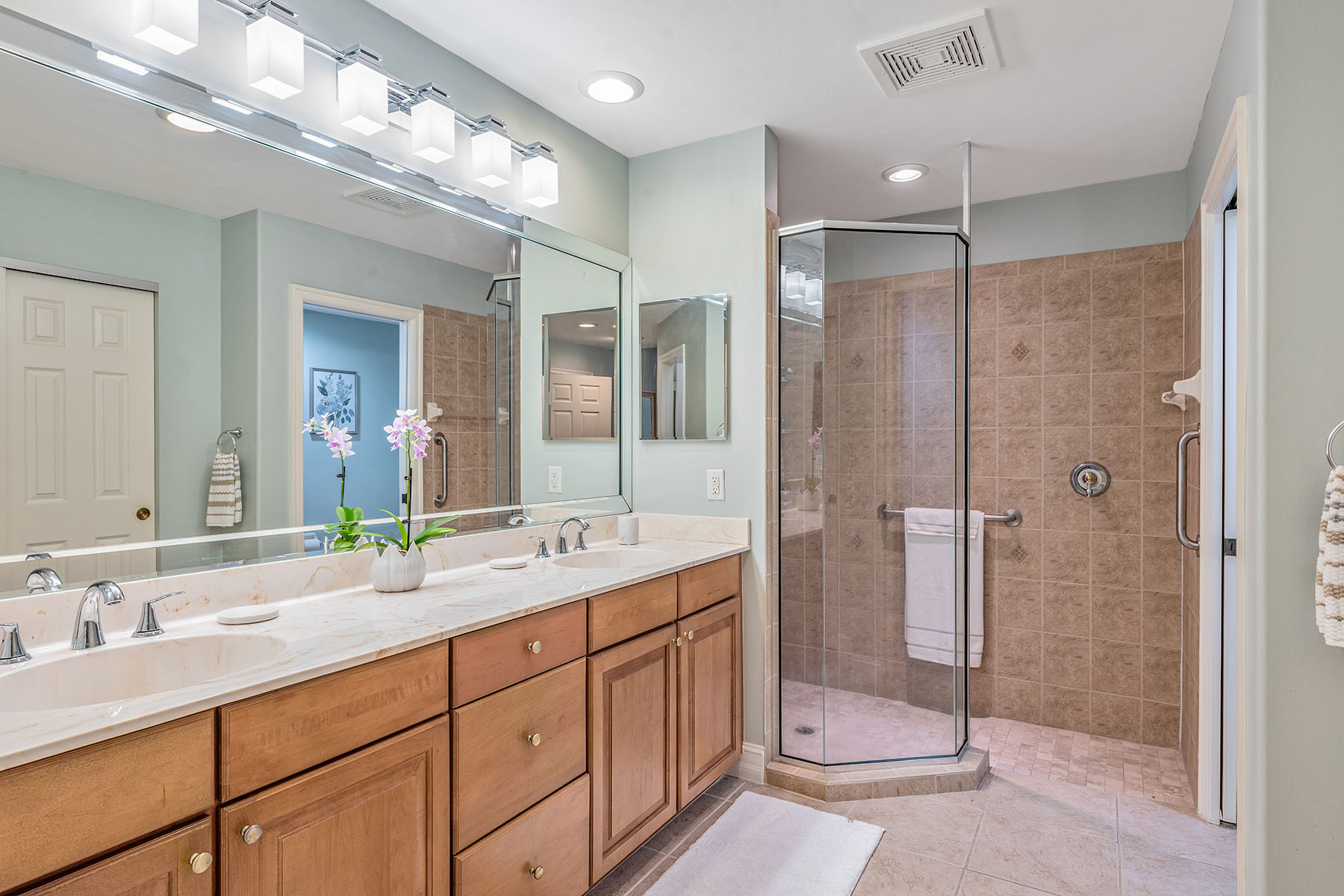 2012 Tarpon Bay Drive N , 101