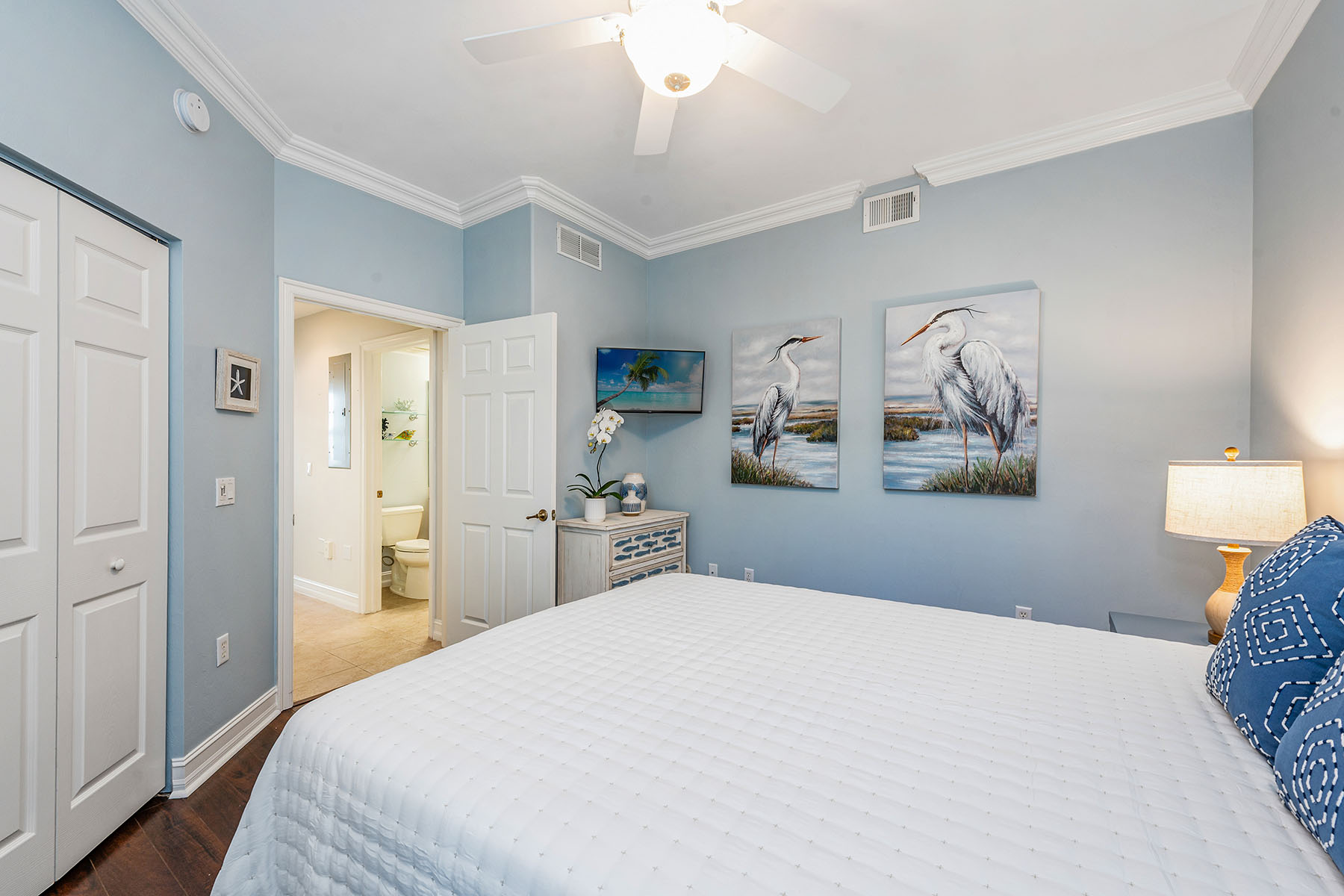 2012 Tarpon Bay Drive N , 101