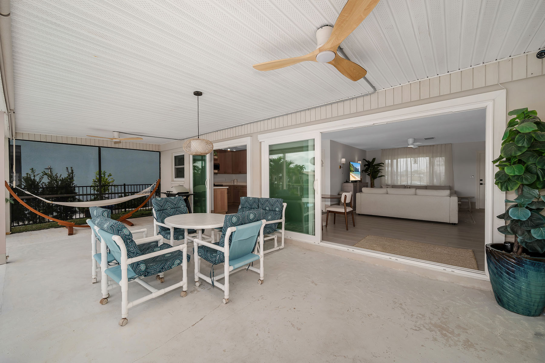 280 Ibis Street