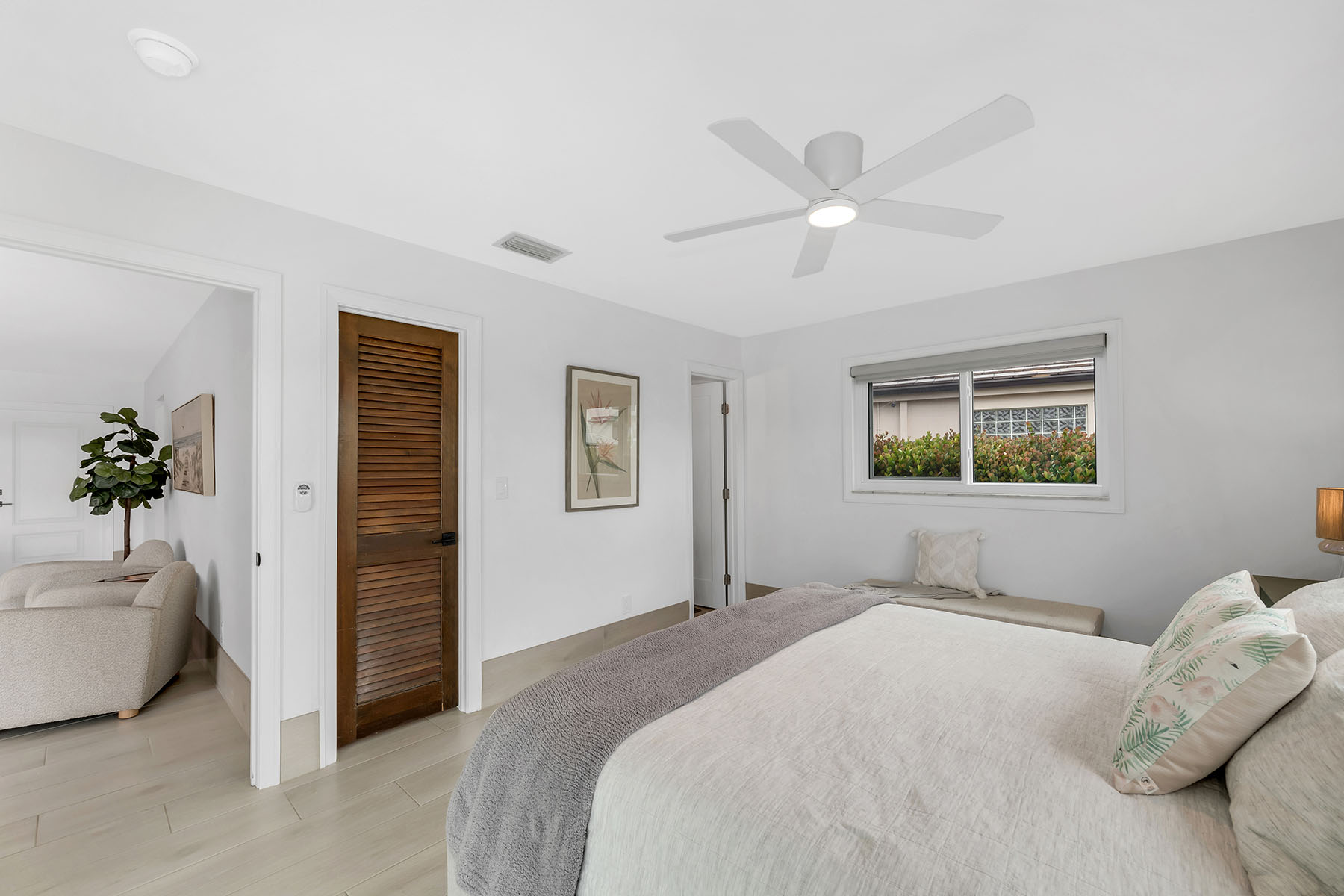 280 Ibis Street