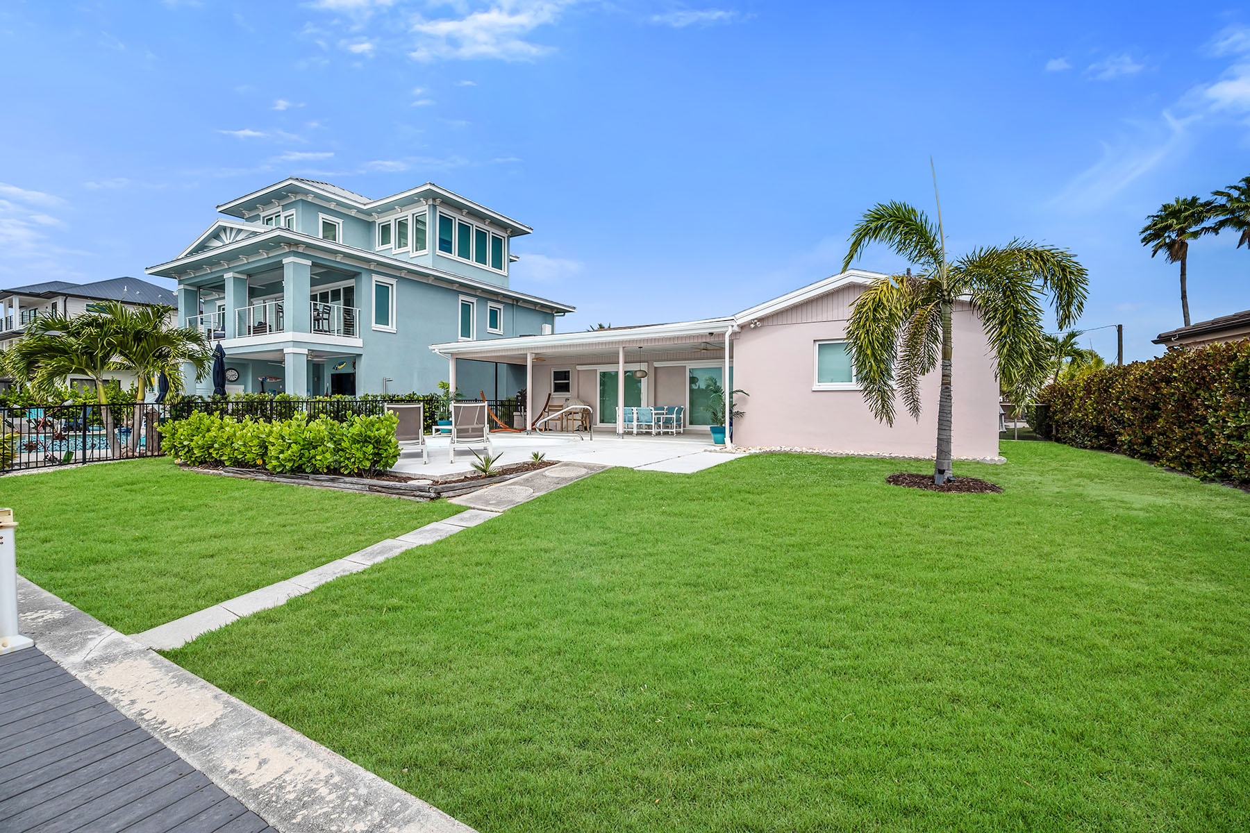 280 Ibis Street