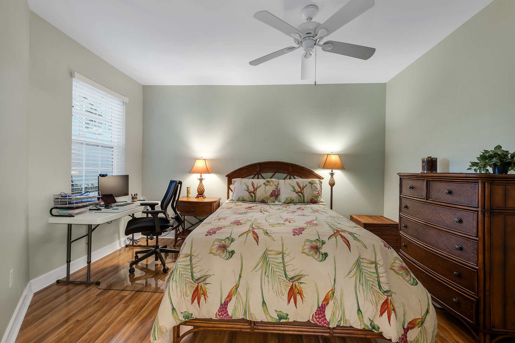 1285 Rialto Way , 102