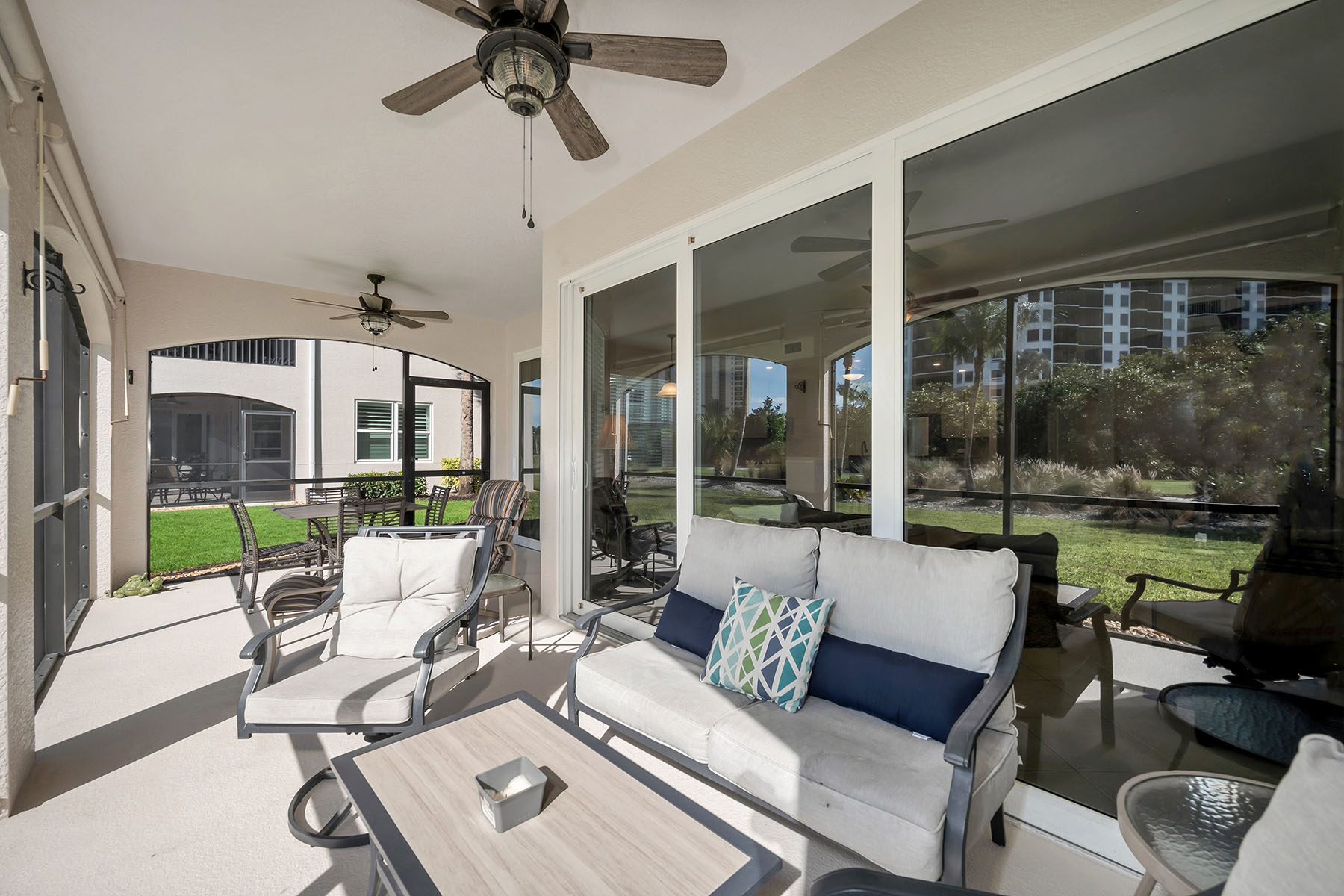 1285 Rialto Way , 102