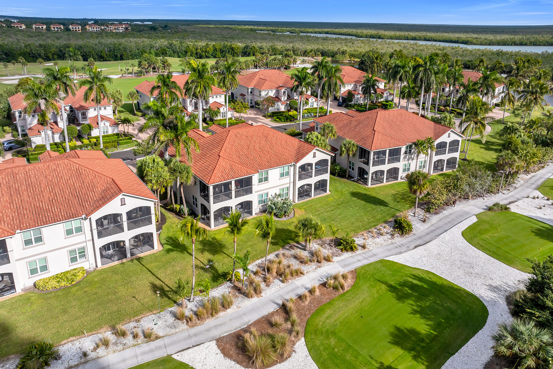1285 Rialto Way , 102