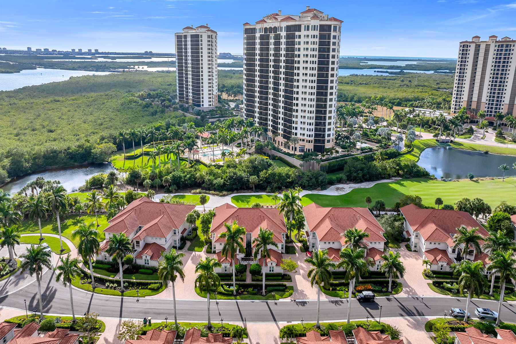 1285 Rialto Way , 102