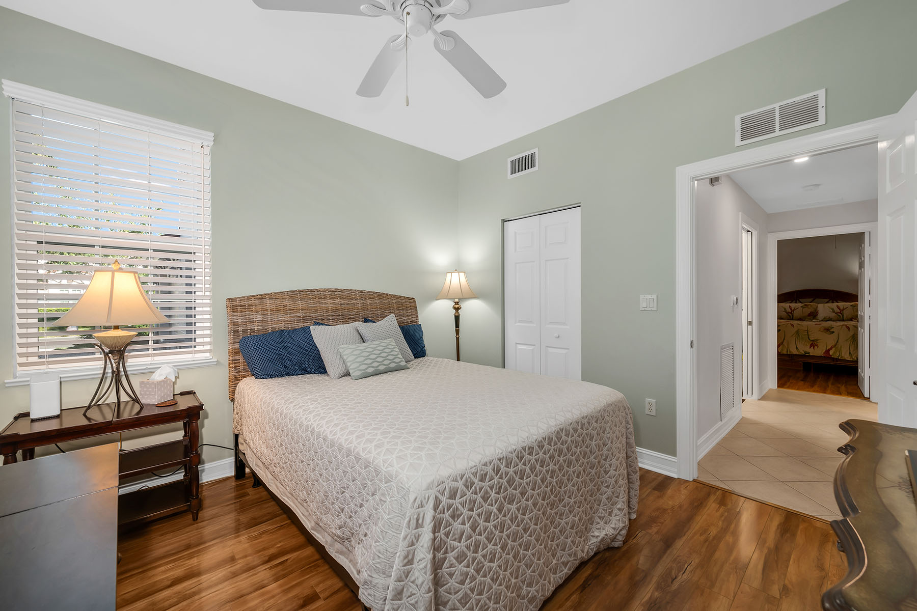 1285 Rialto Way , 102
