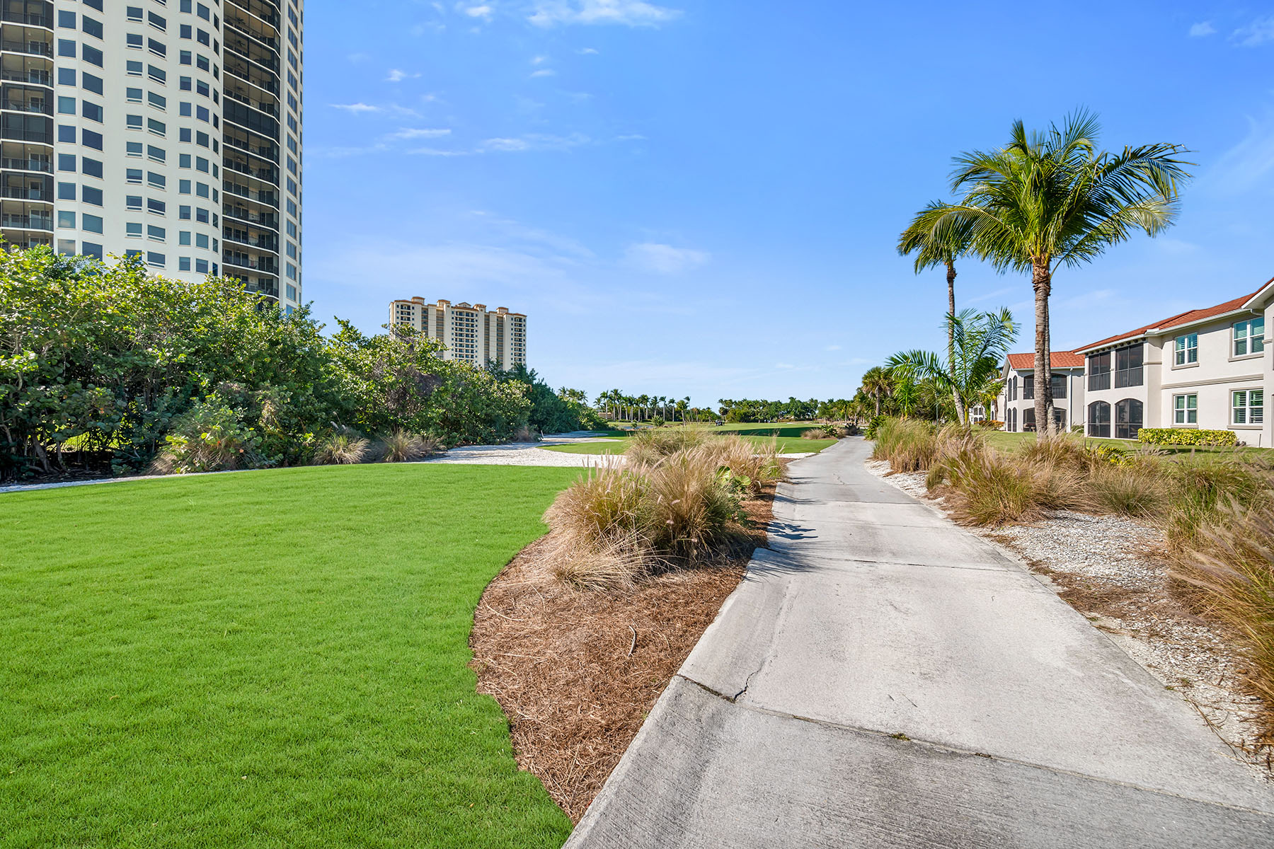 1285 Rialto Way , 102