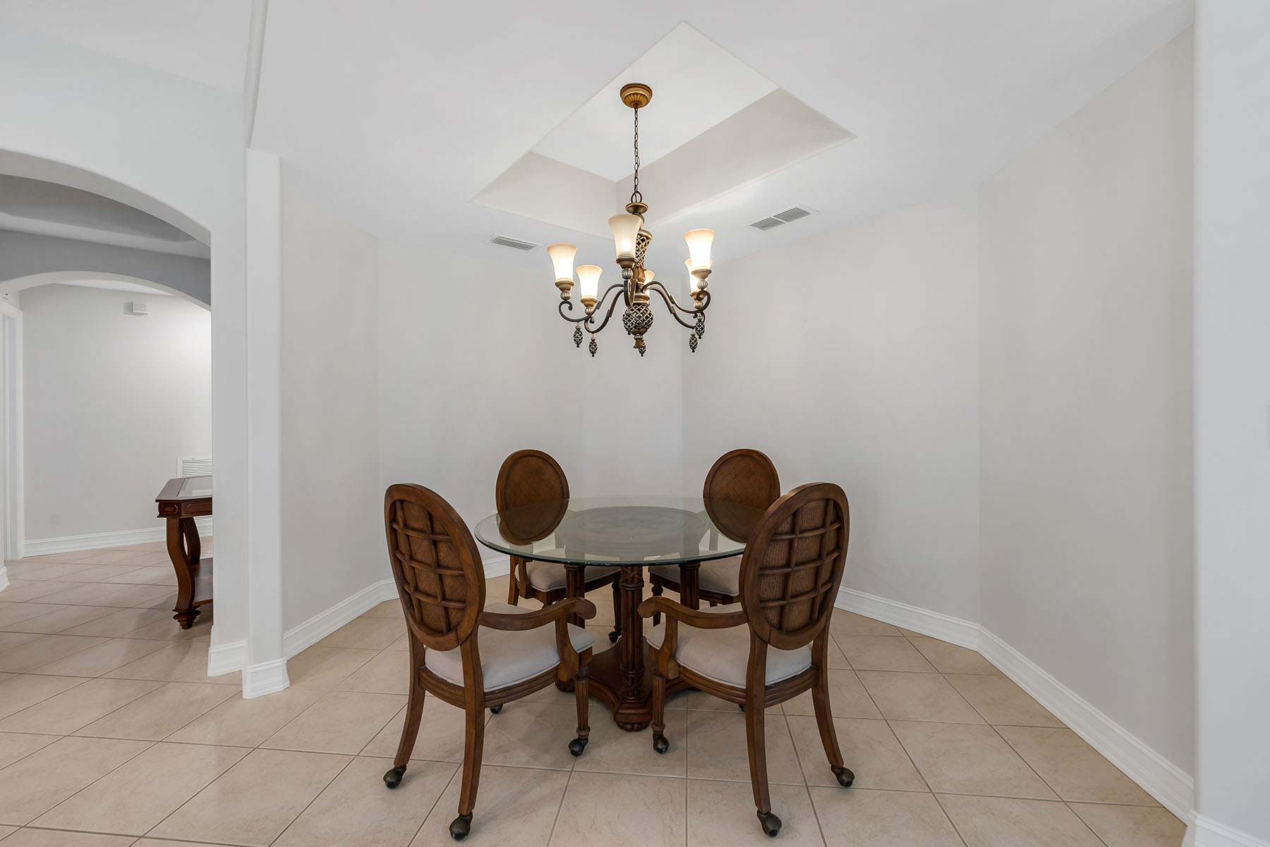 1285 Rialto Way , 102