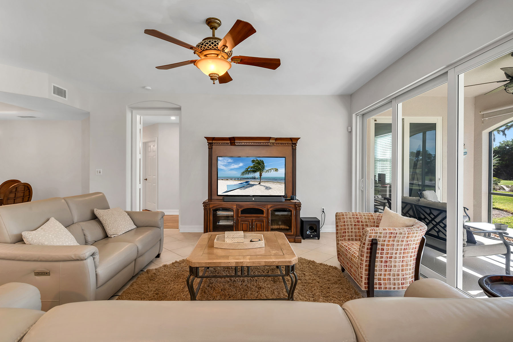 1285 Rialto Way , 102
