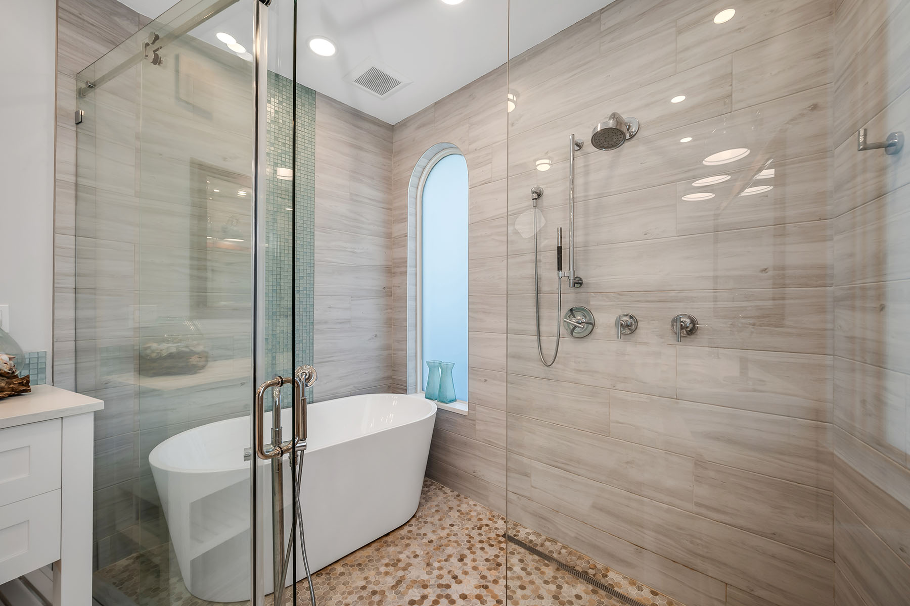 829 Bluebonnet Court