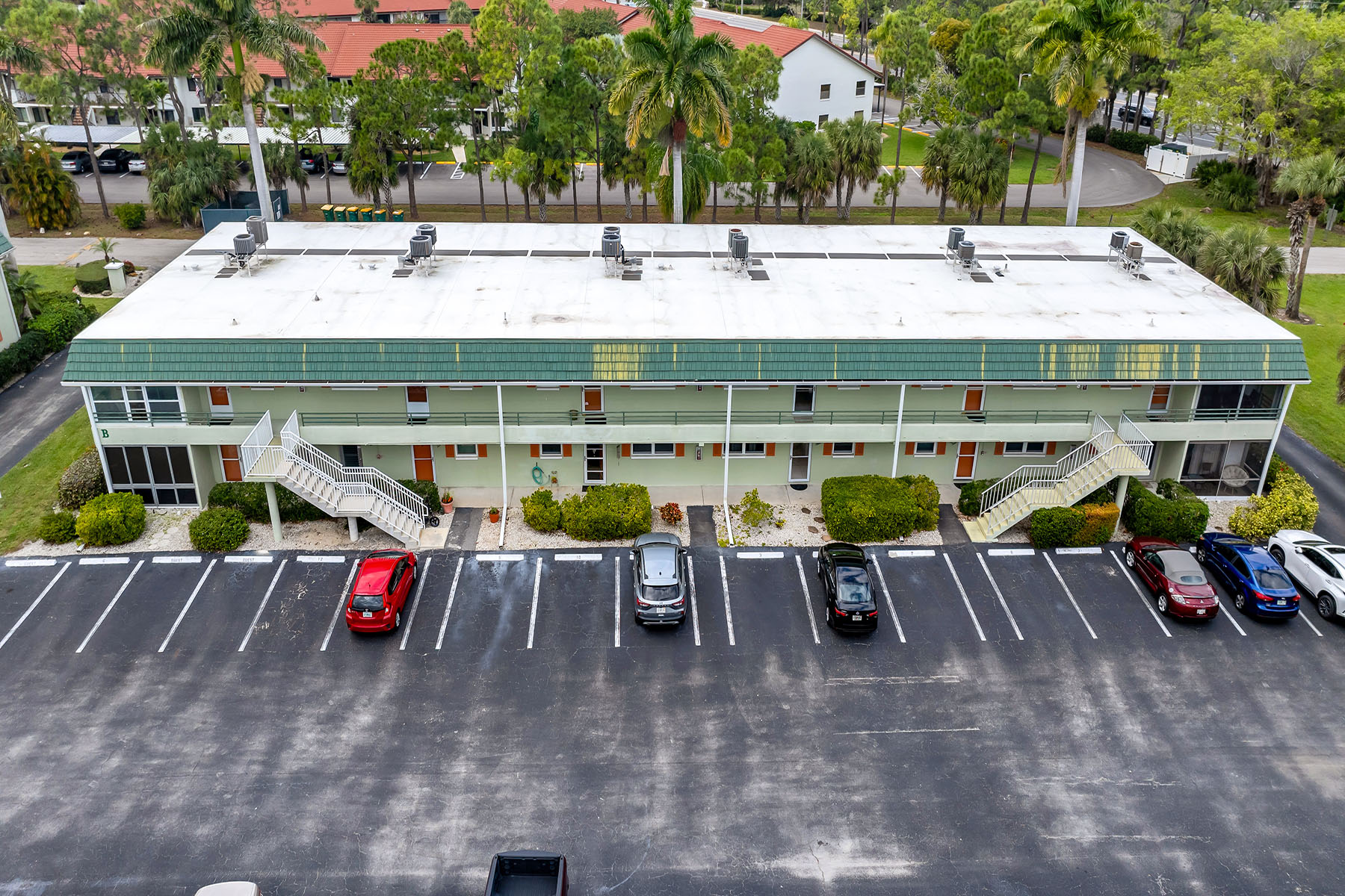 200 Valley Stream Drive , 3B