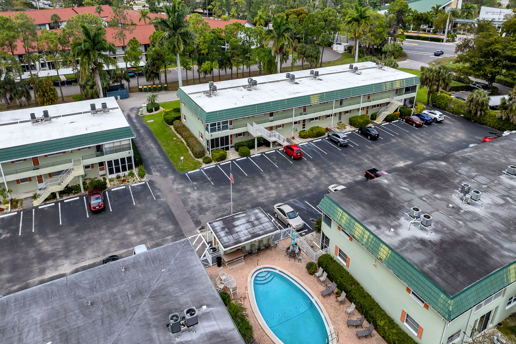 200 Valley Stream Drive , 3B
