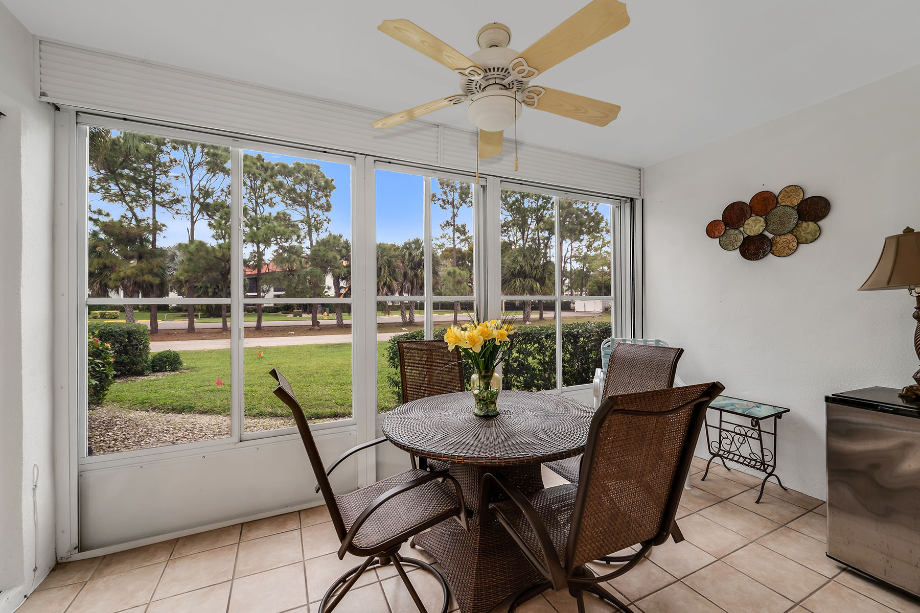 200 Valley Stream Drive , 3B
