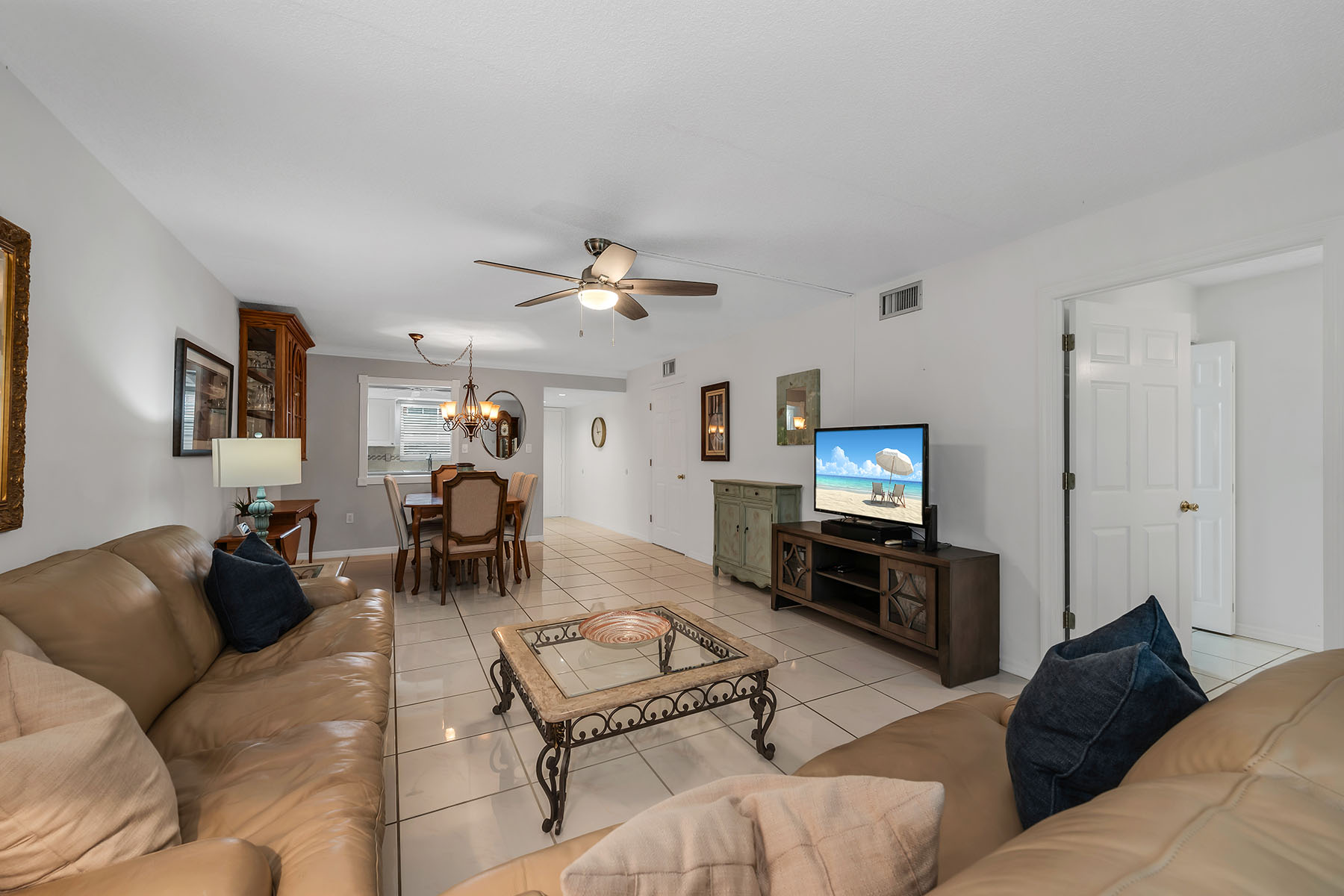 200 Valley Stream Drive , 3B