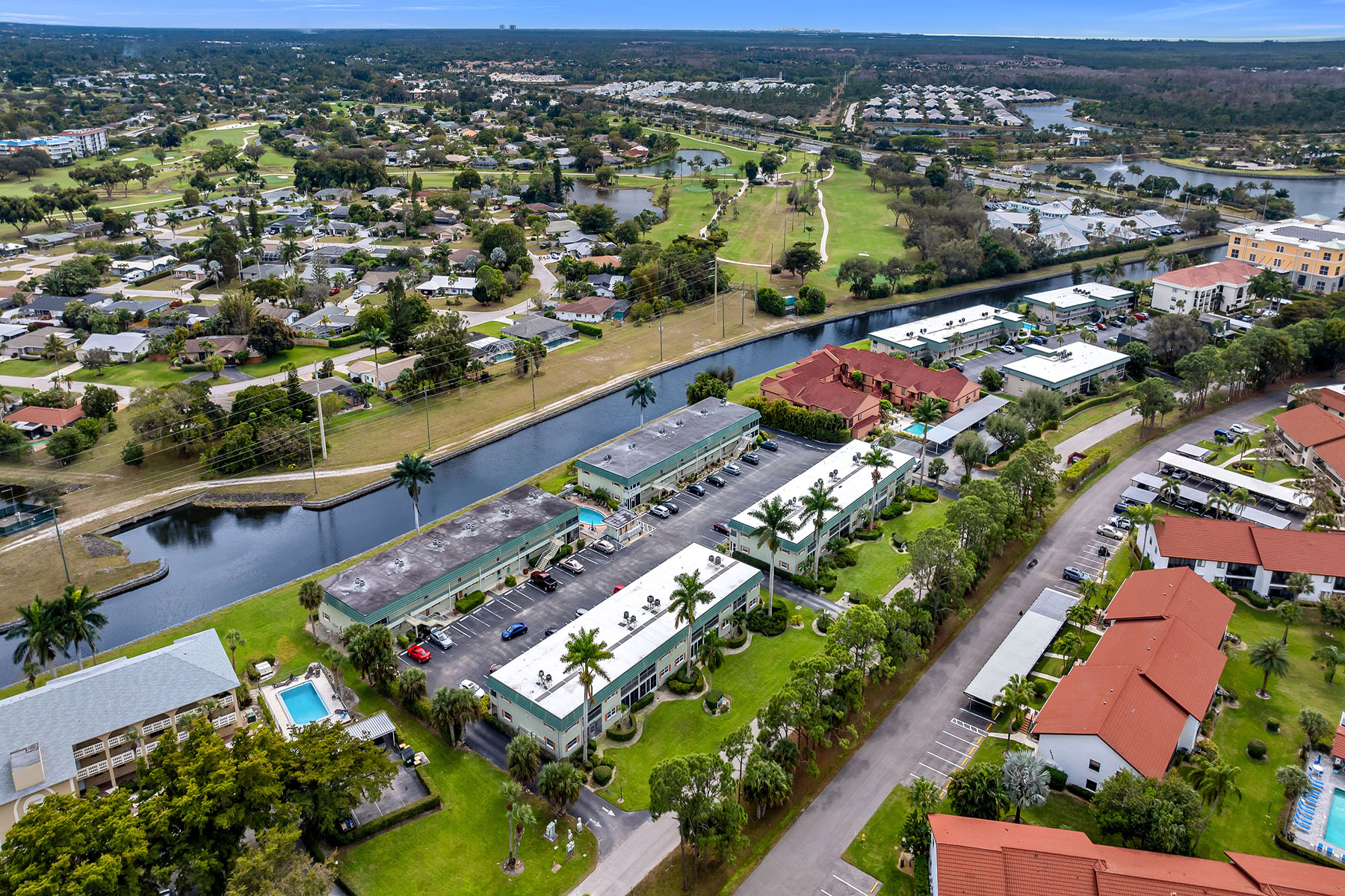 200 Valley Stream Drive , 3B