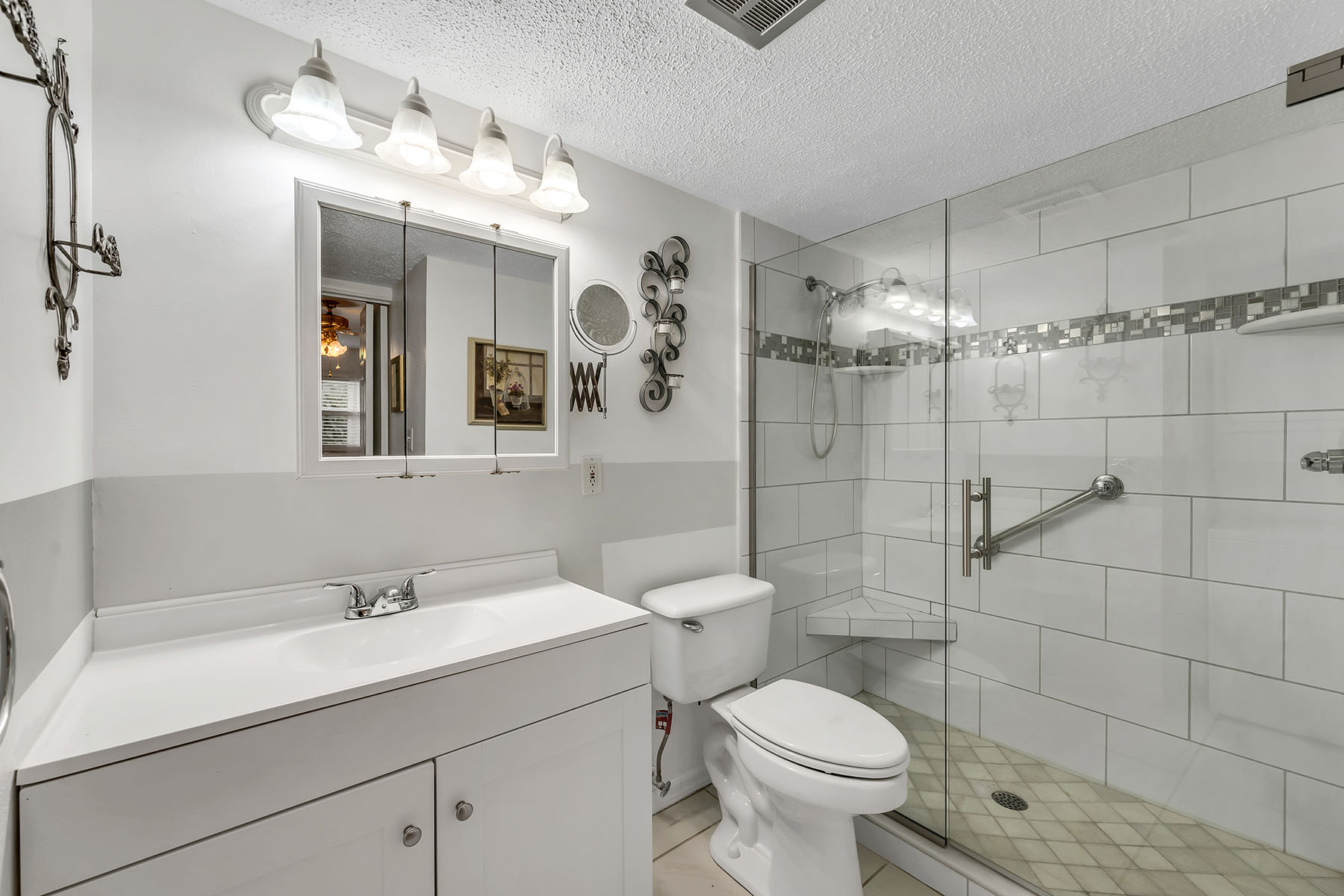 200 Valley Stream Drive , 3B