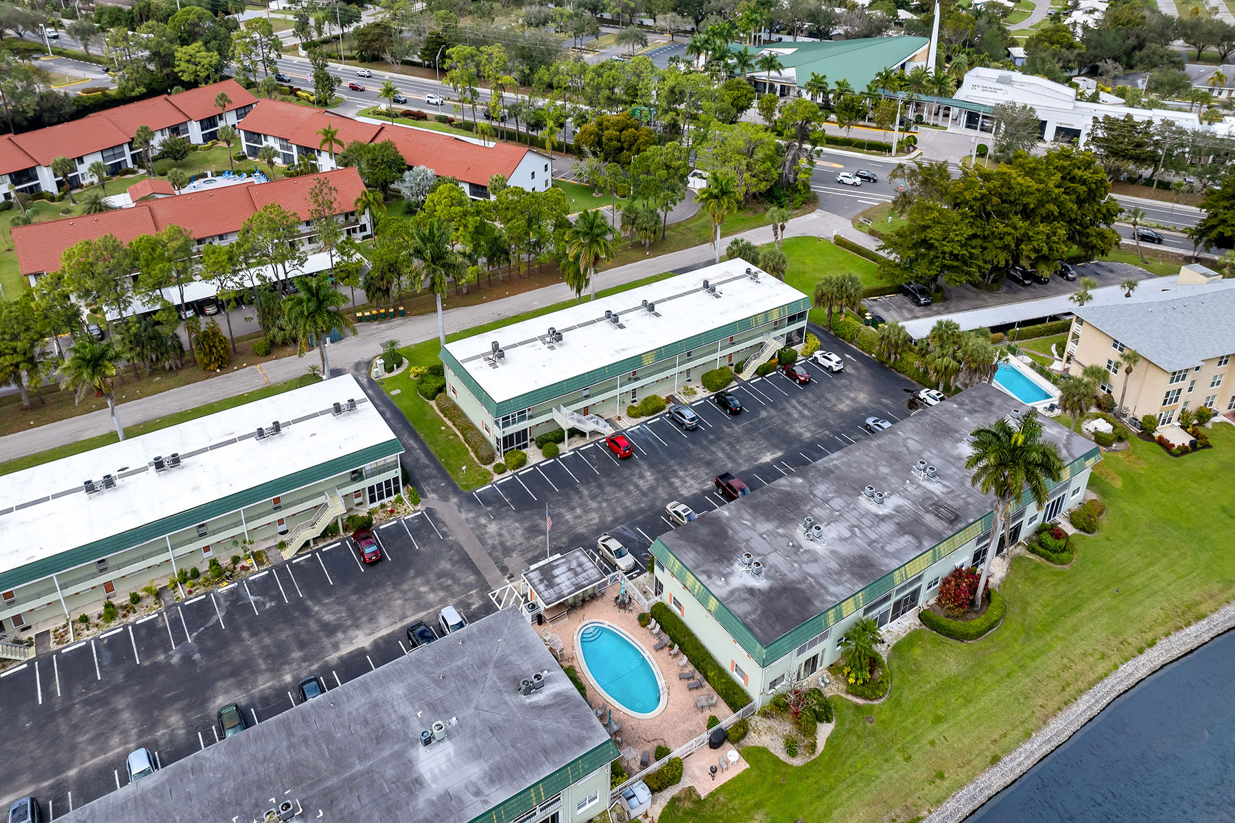 200 Valley Stream Drive , 3B