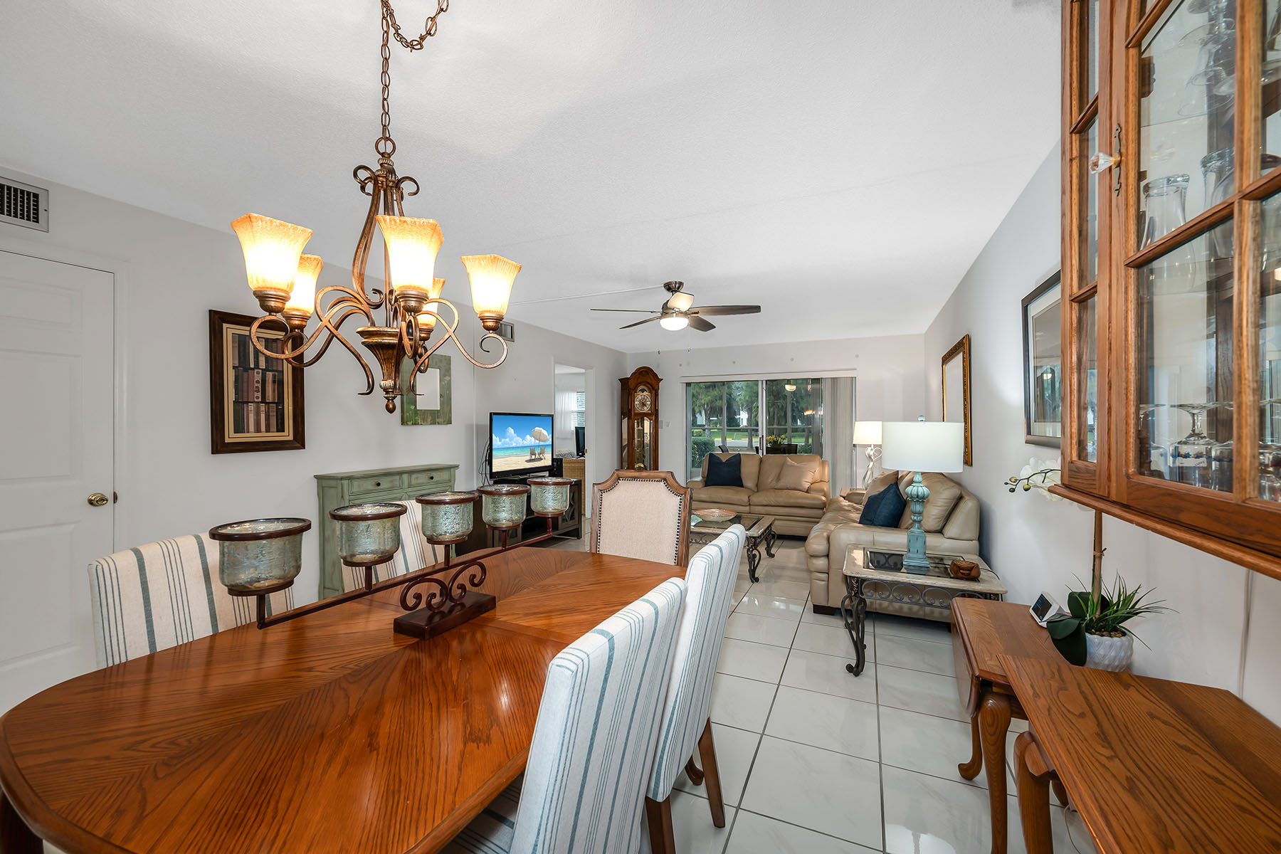200 Valley Stream Drive , 3B