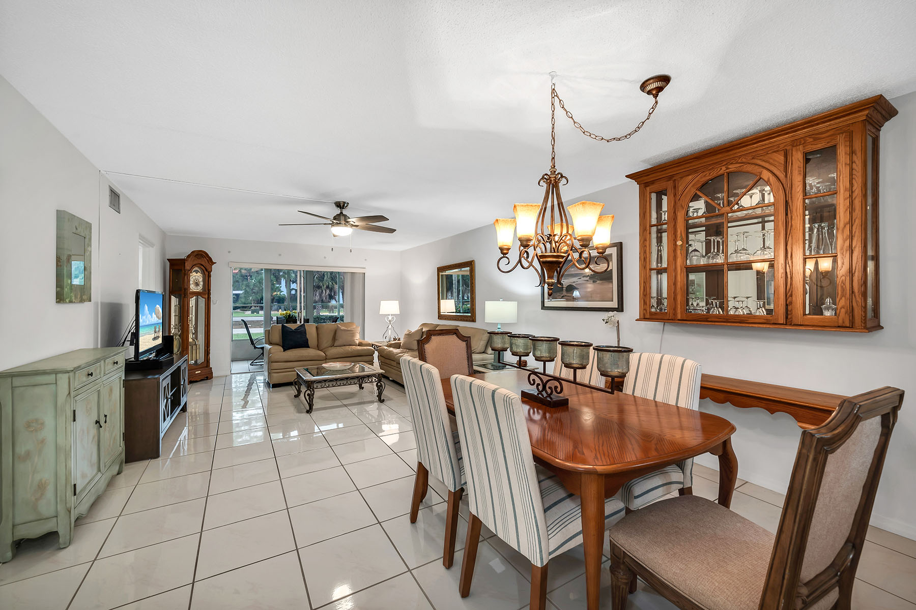 200 Valley Stream Drive , 3B