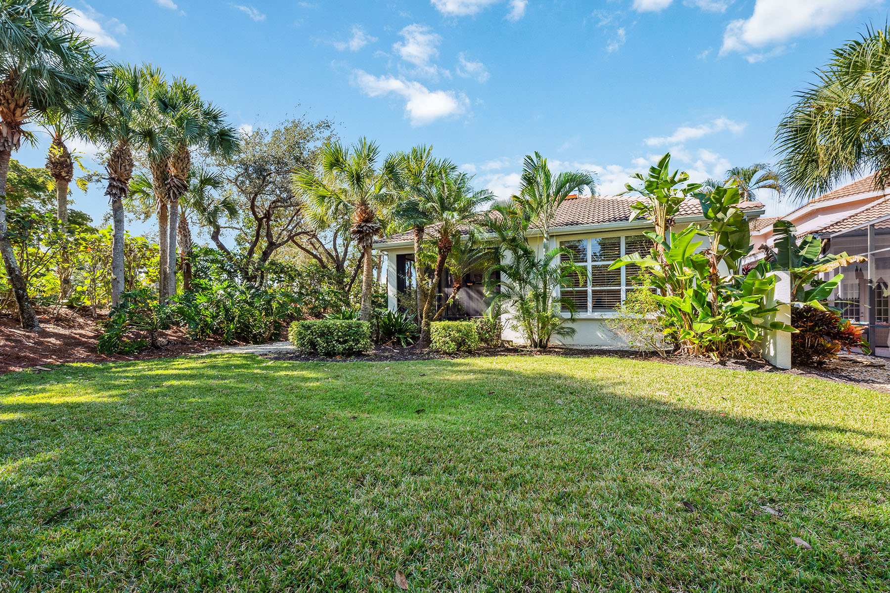 8599 Pepper Tree Way