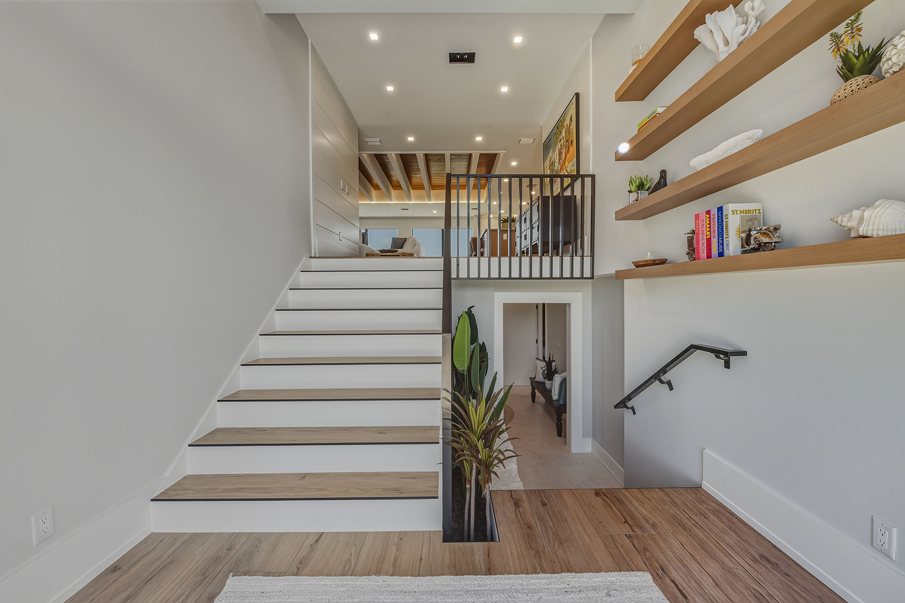 191 Leeward Court