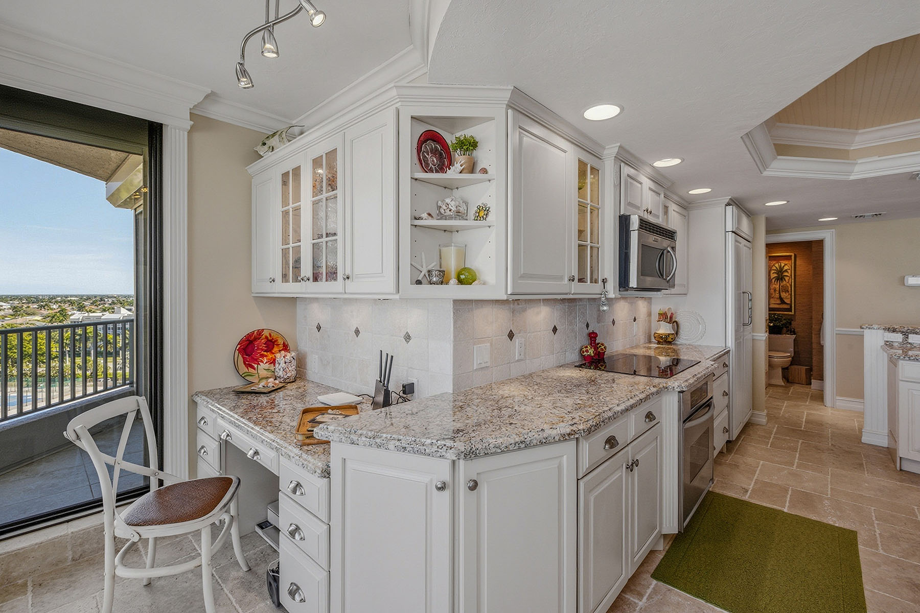 850 S Collier Boulevard , 802