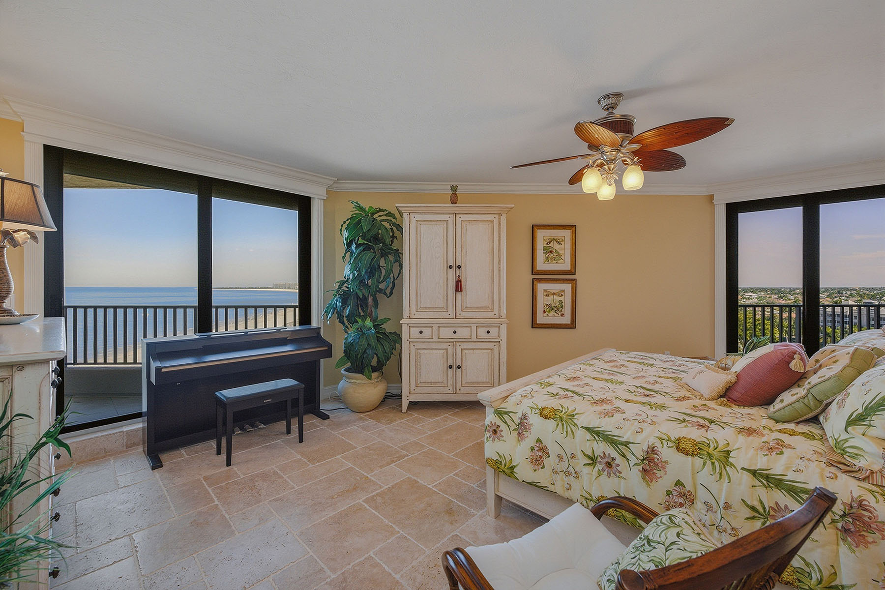 850 S Collier Boulevard , 802