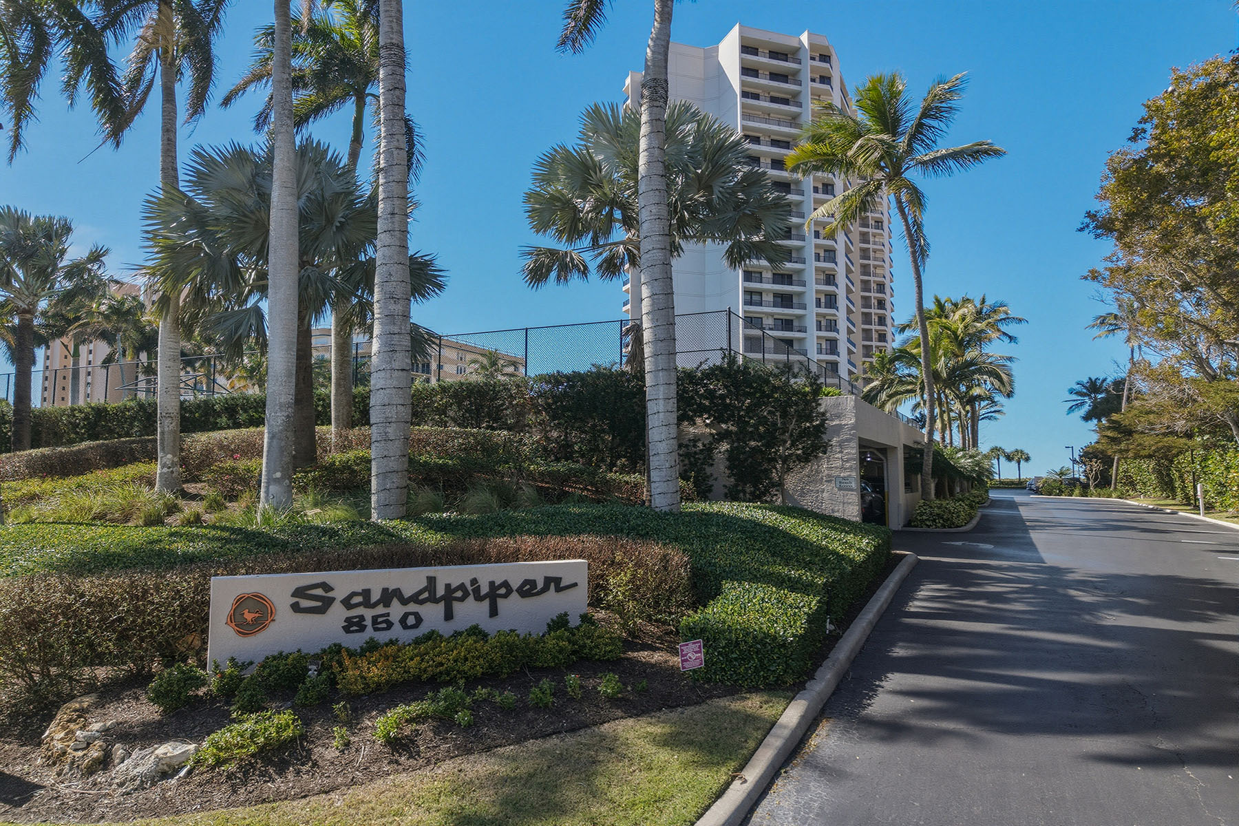 850 S Collier Boulevard , 802
