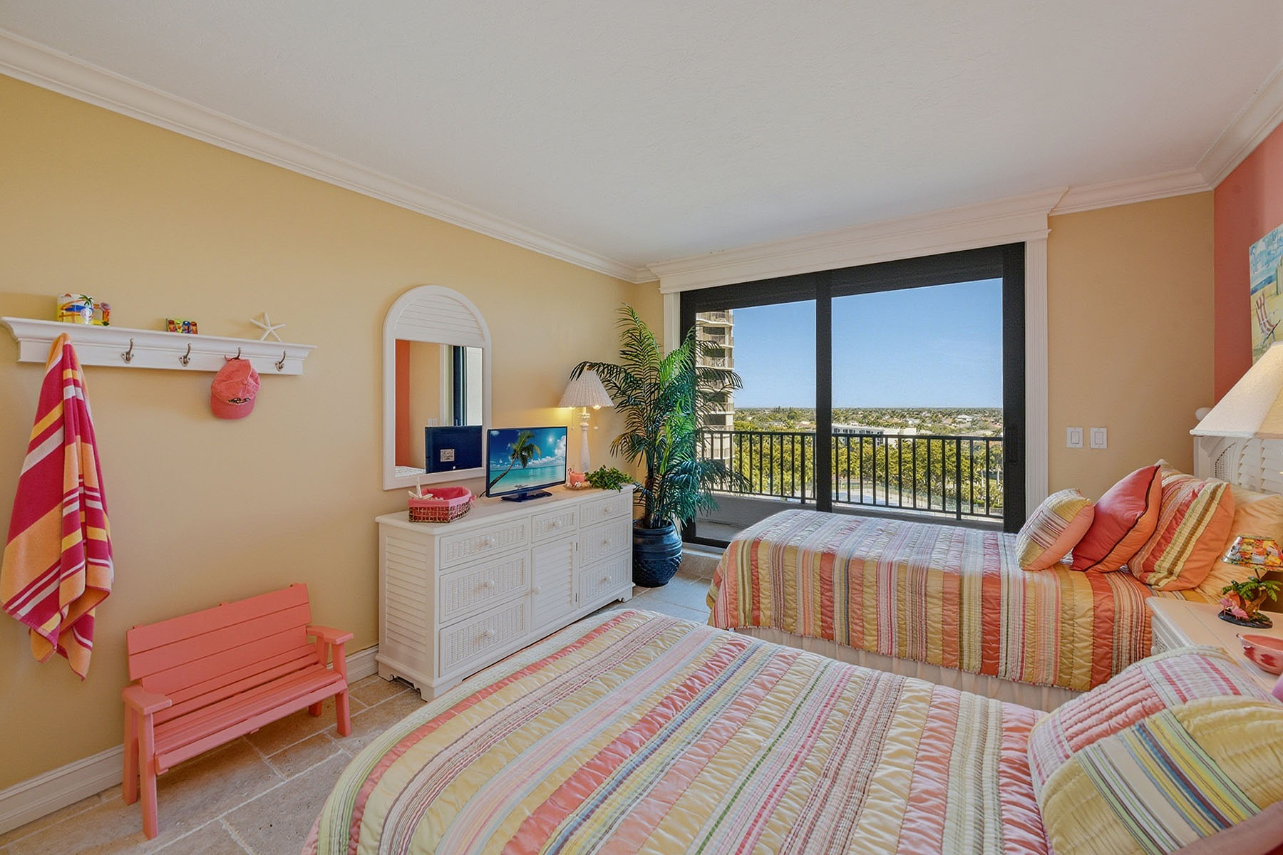 850 S Collier Boulevard , 802