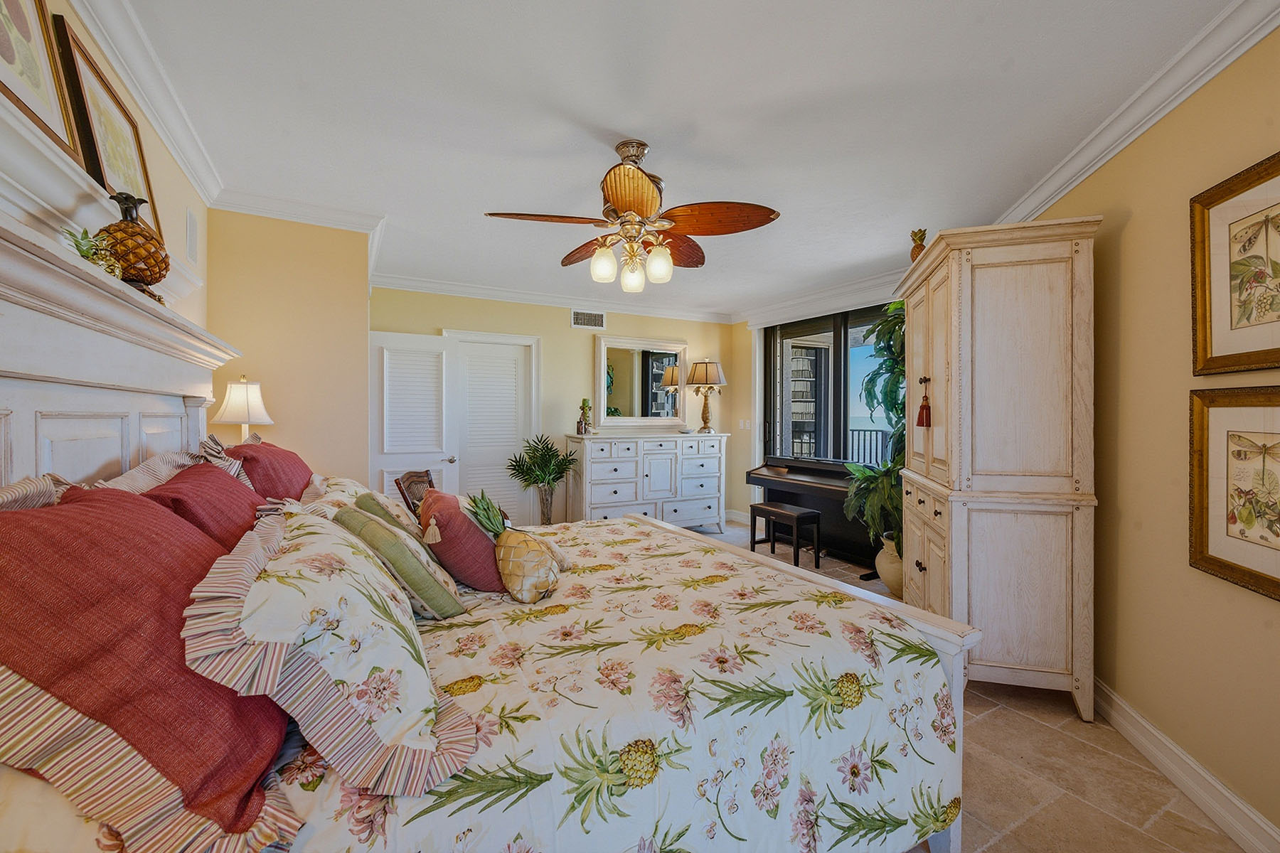 850 S Collier Boulevard , 802