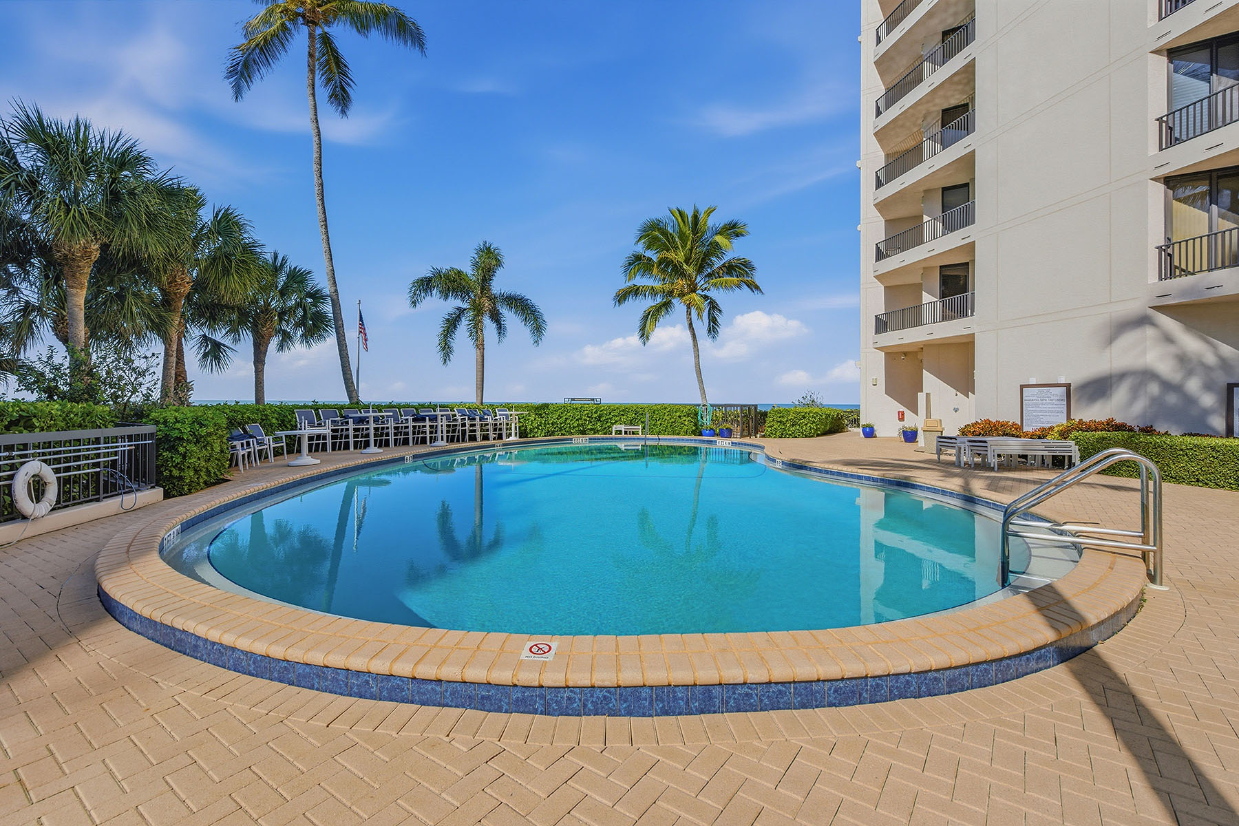 850 S Collier Boulevard , 802