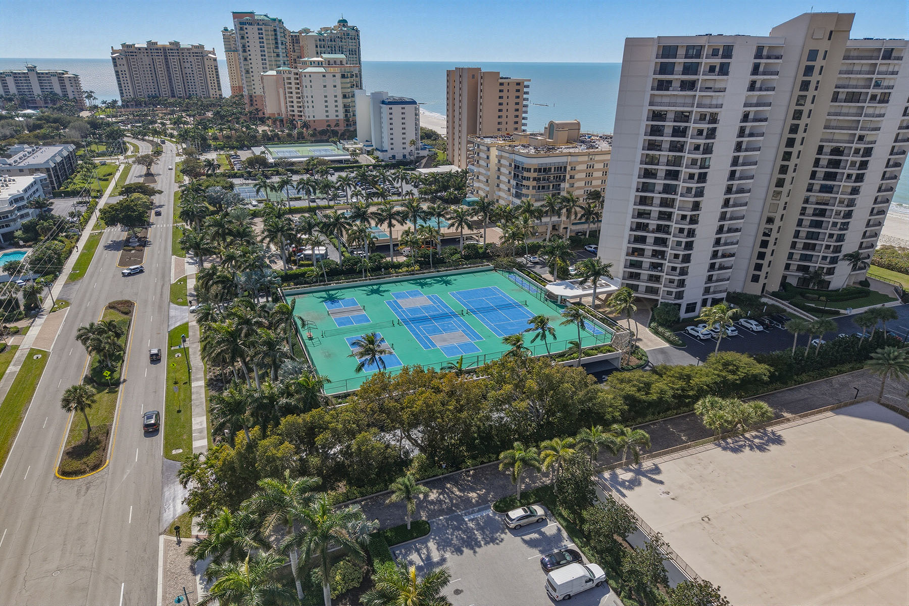 850 S Collier Boulevard , 802