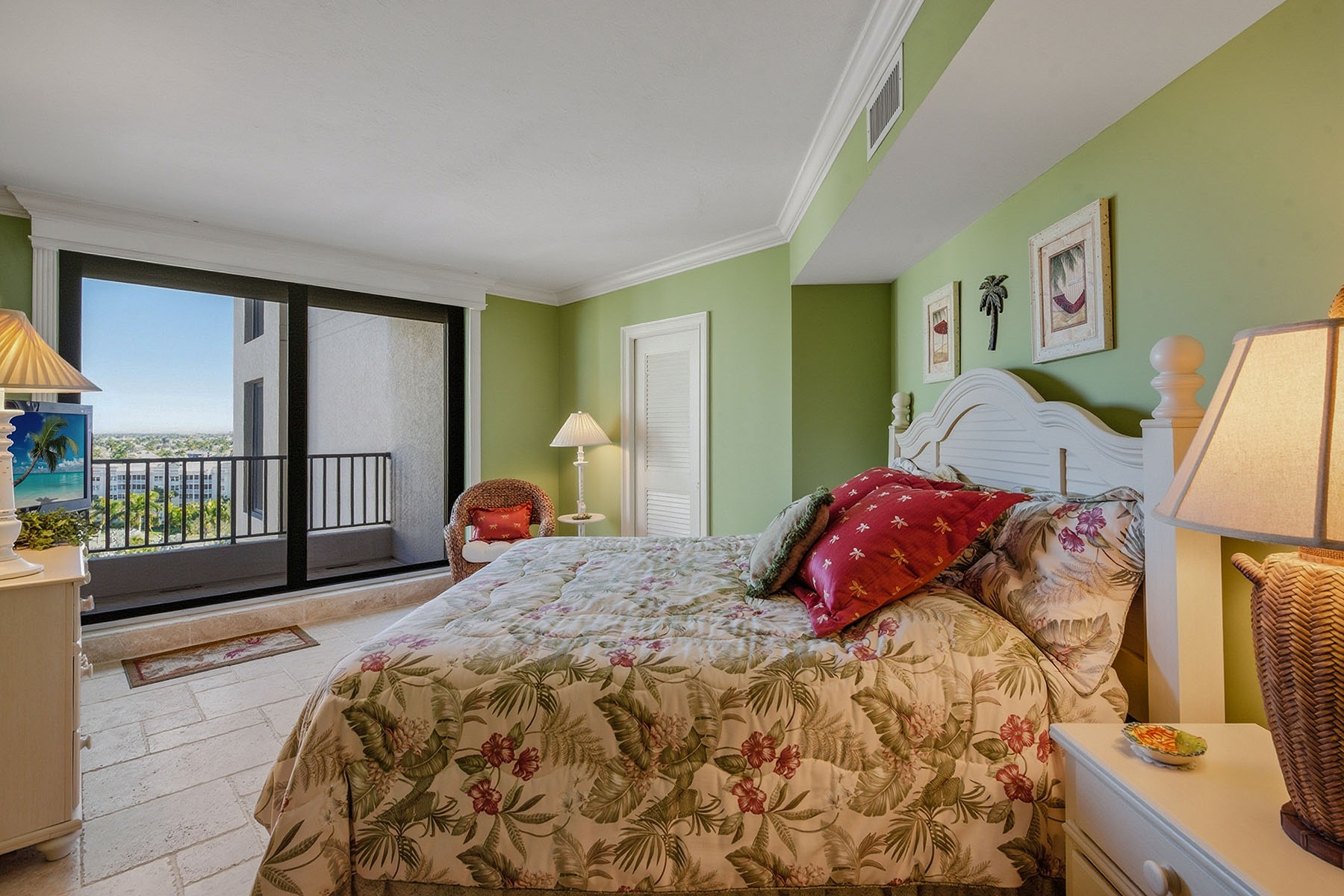 850 S Collier Boulevard , 802
